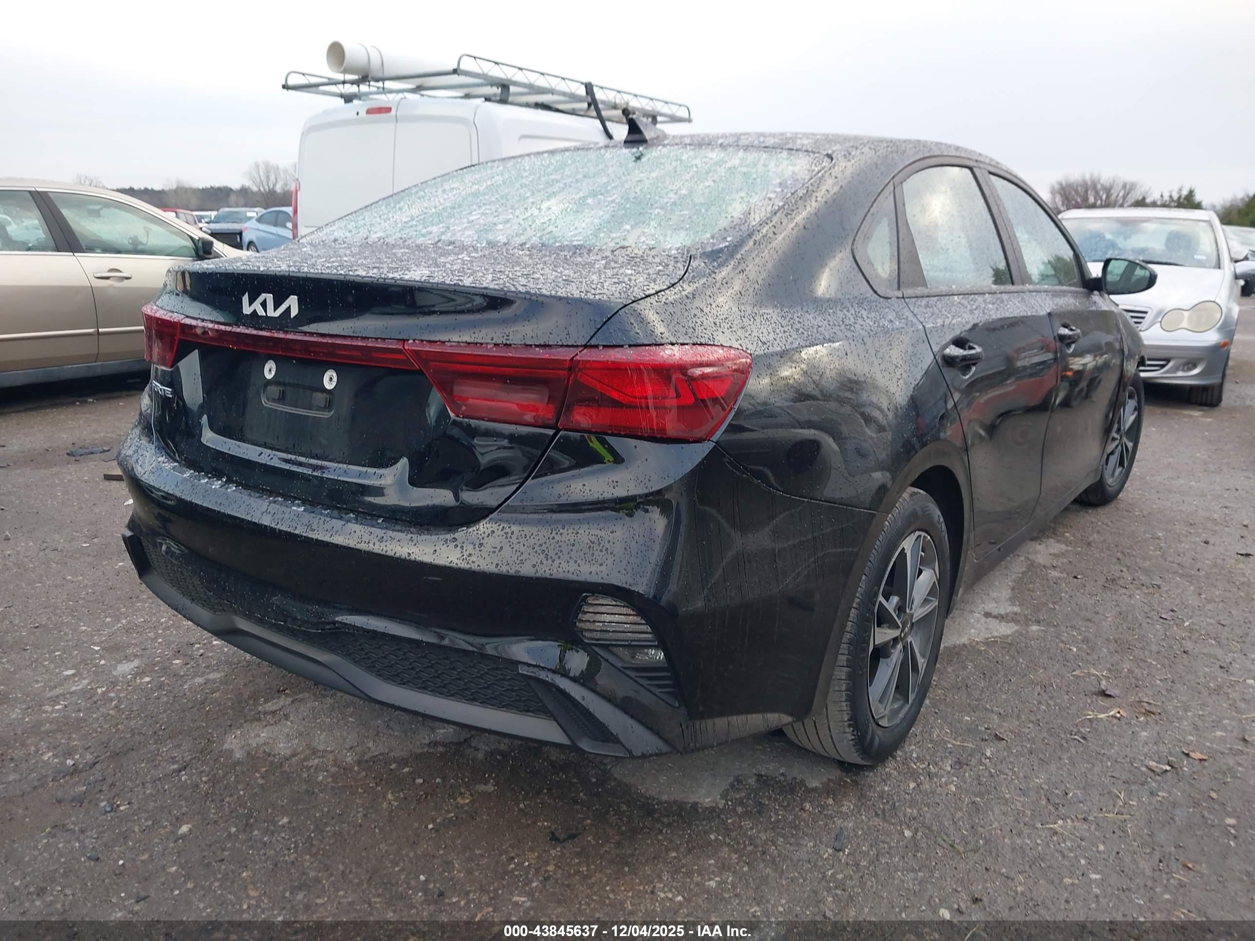 KIA FORTE image 4