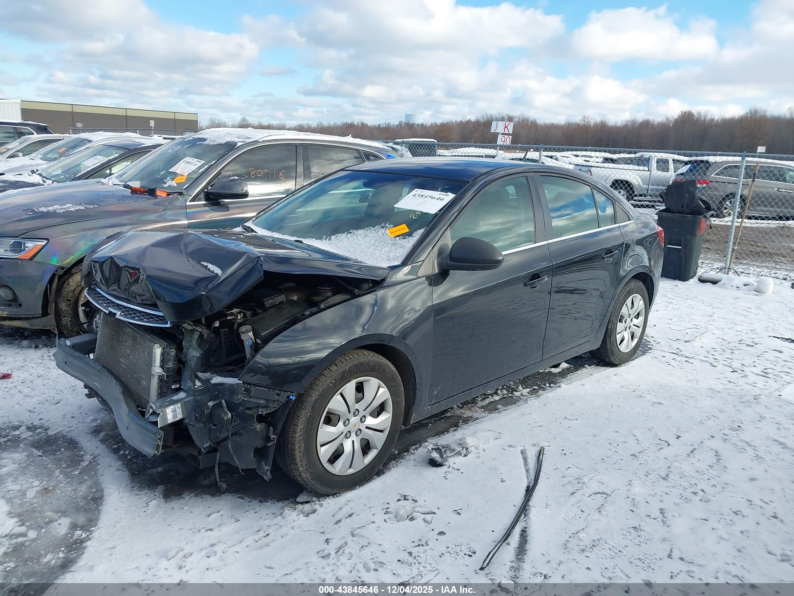 CHEVROLET CRUZE image 2