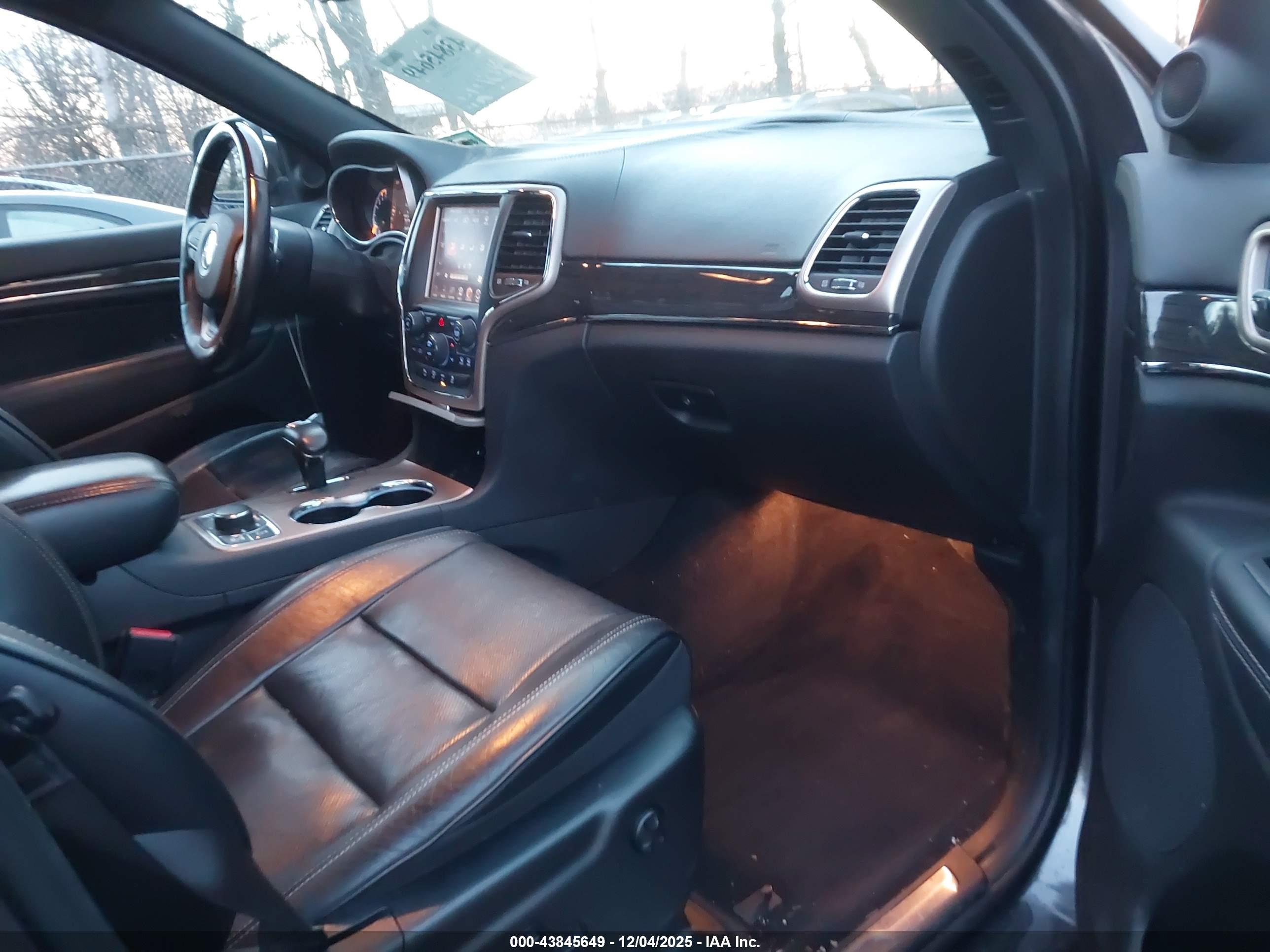 JEEP GRAND image 5