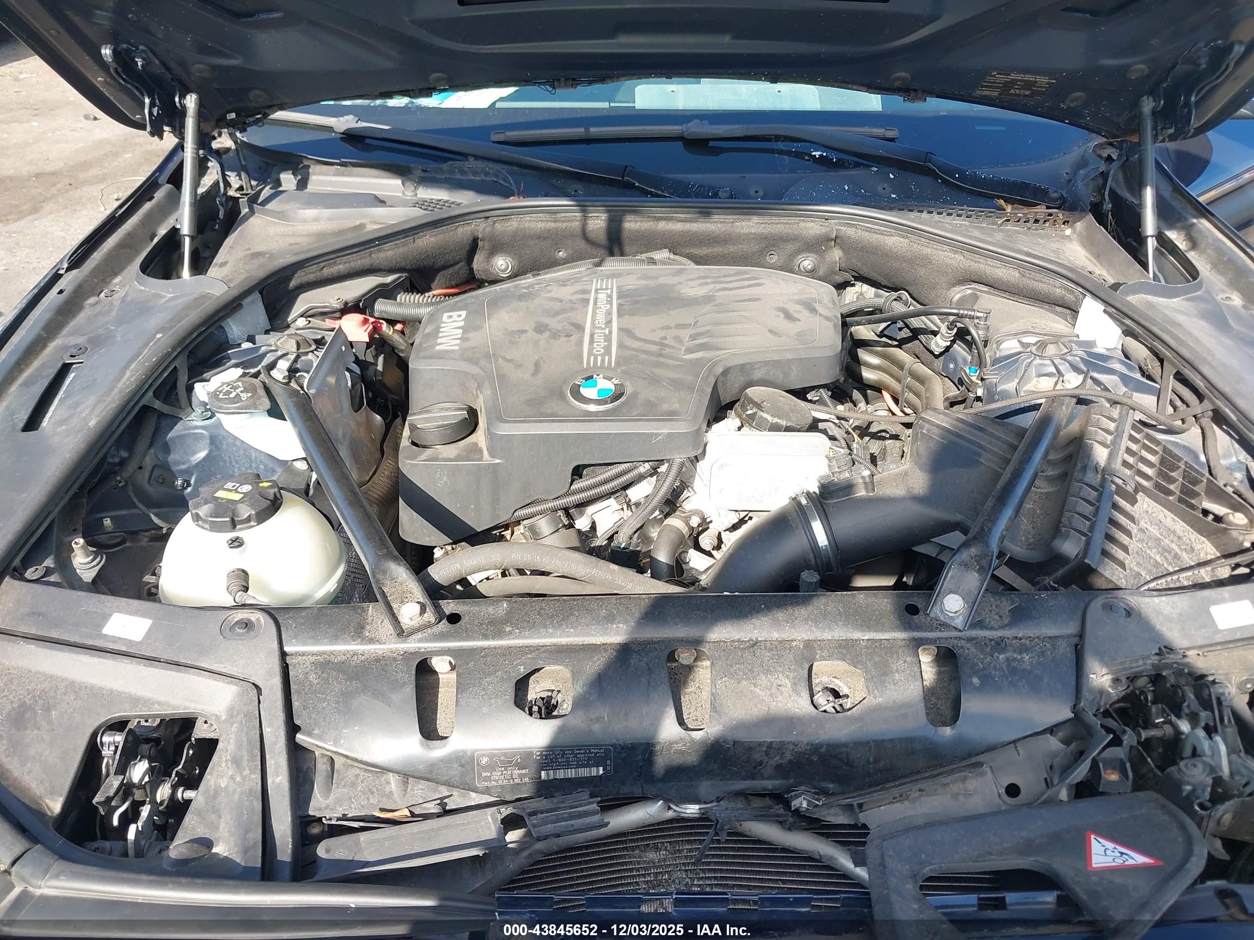 BMW 528I image 10