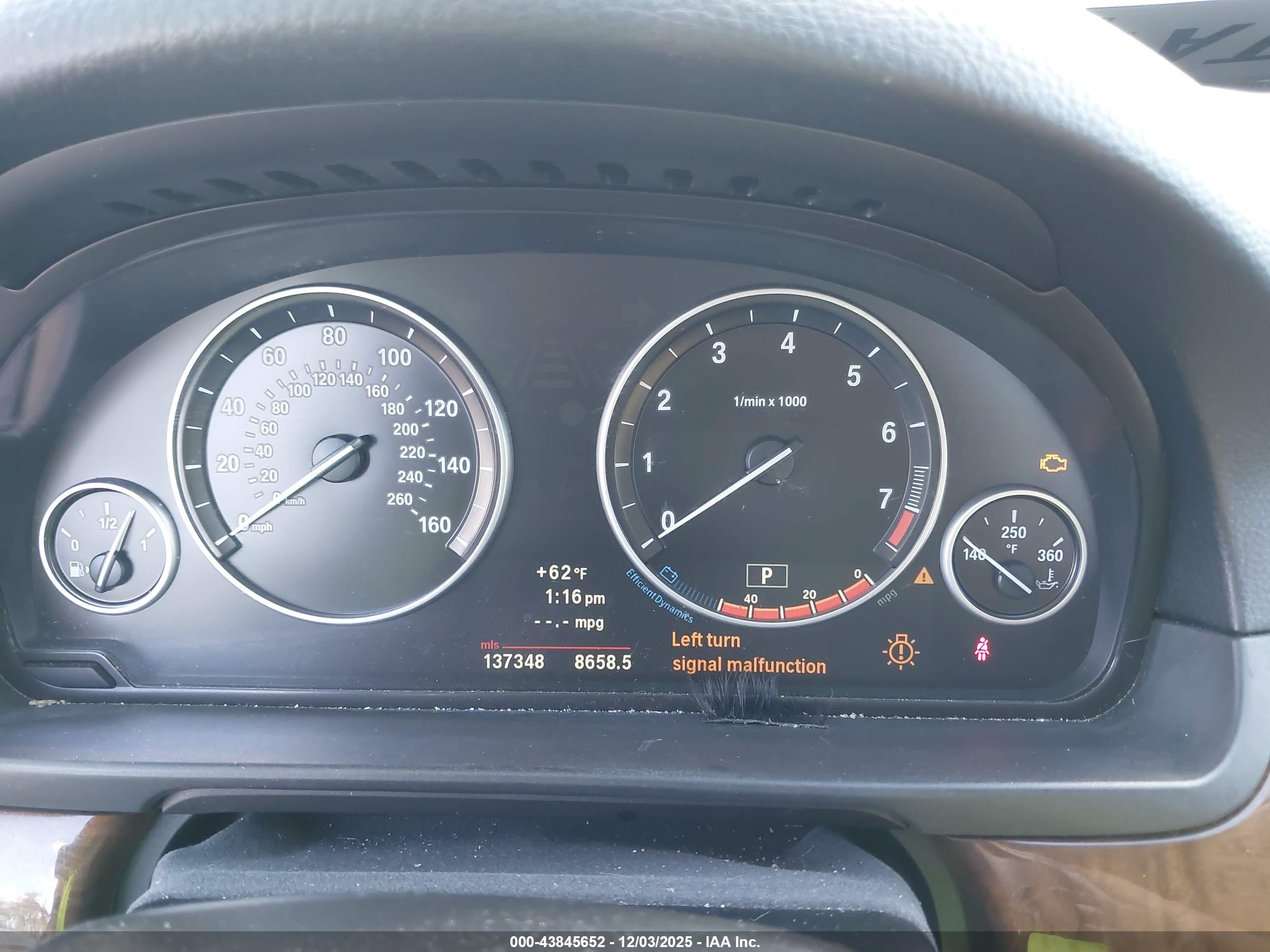 BMW 528I image 7