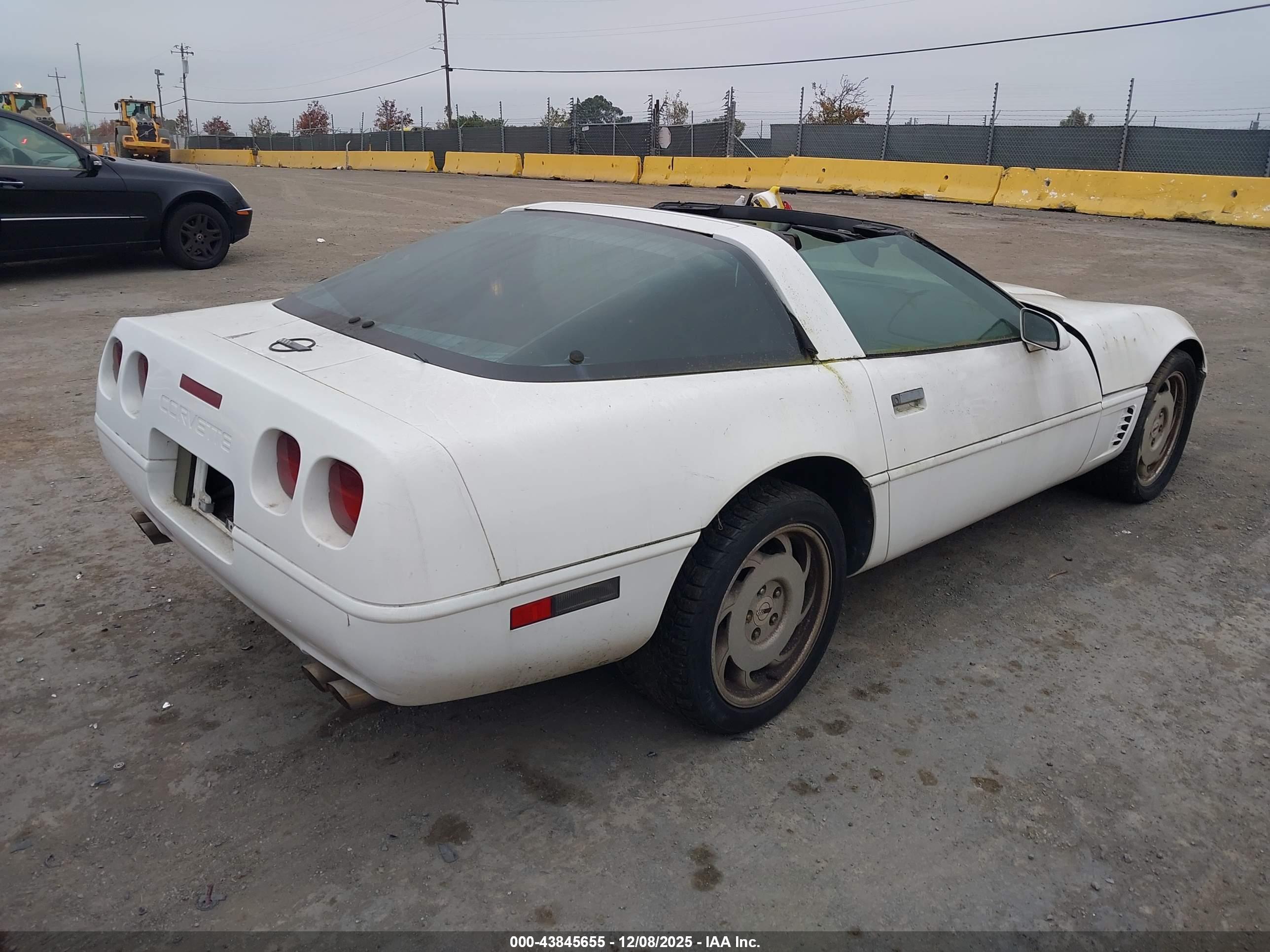 CHEVROLET CORVETTE image 4