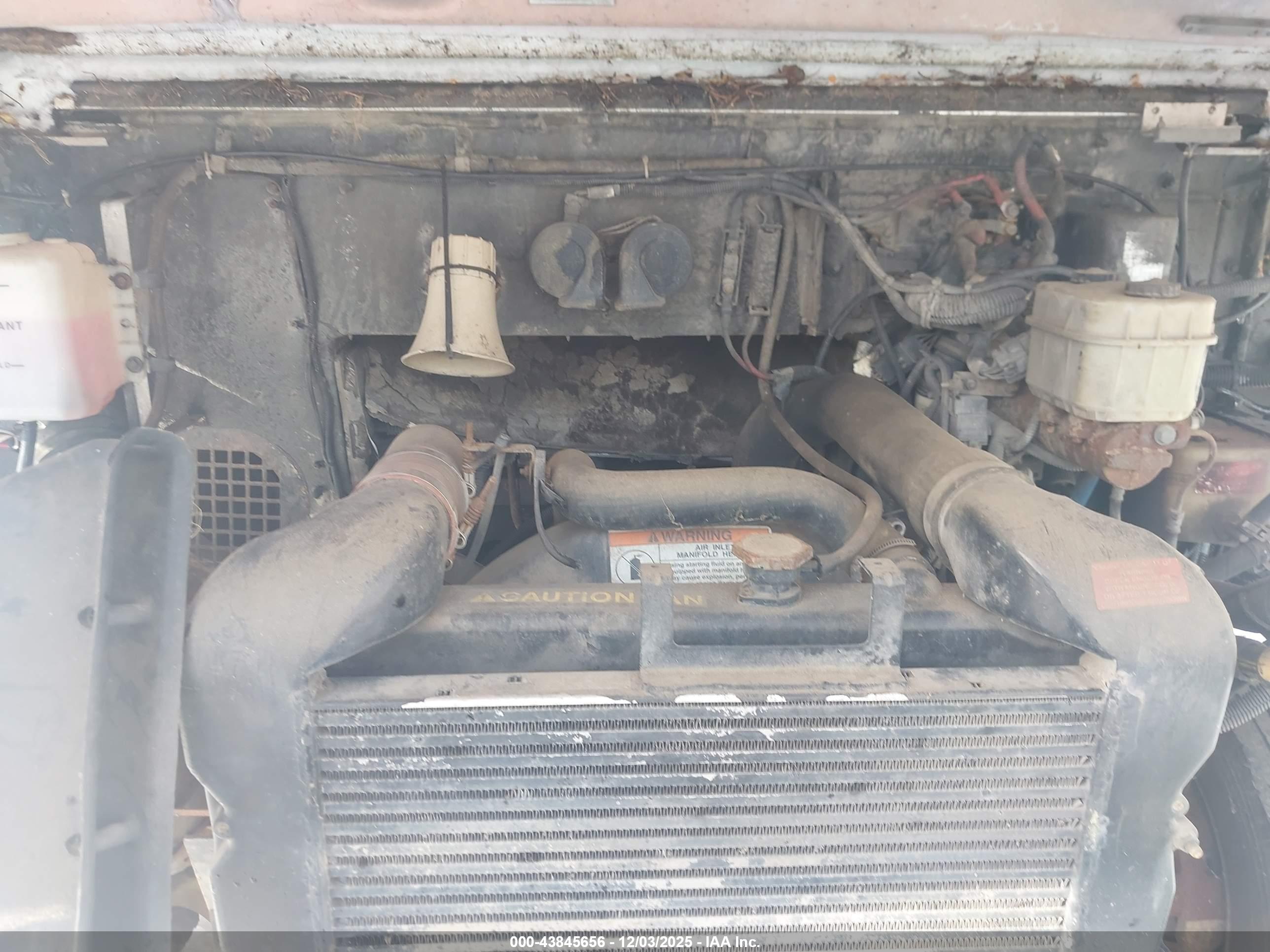 FREIGHTLINER CHASSIS image 10