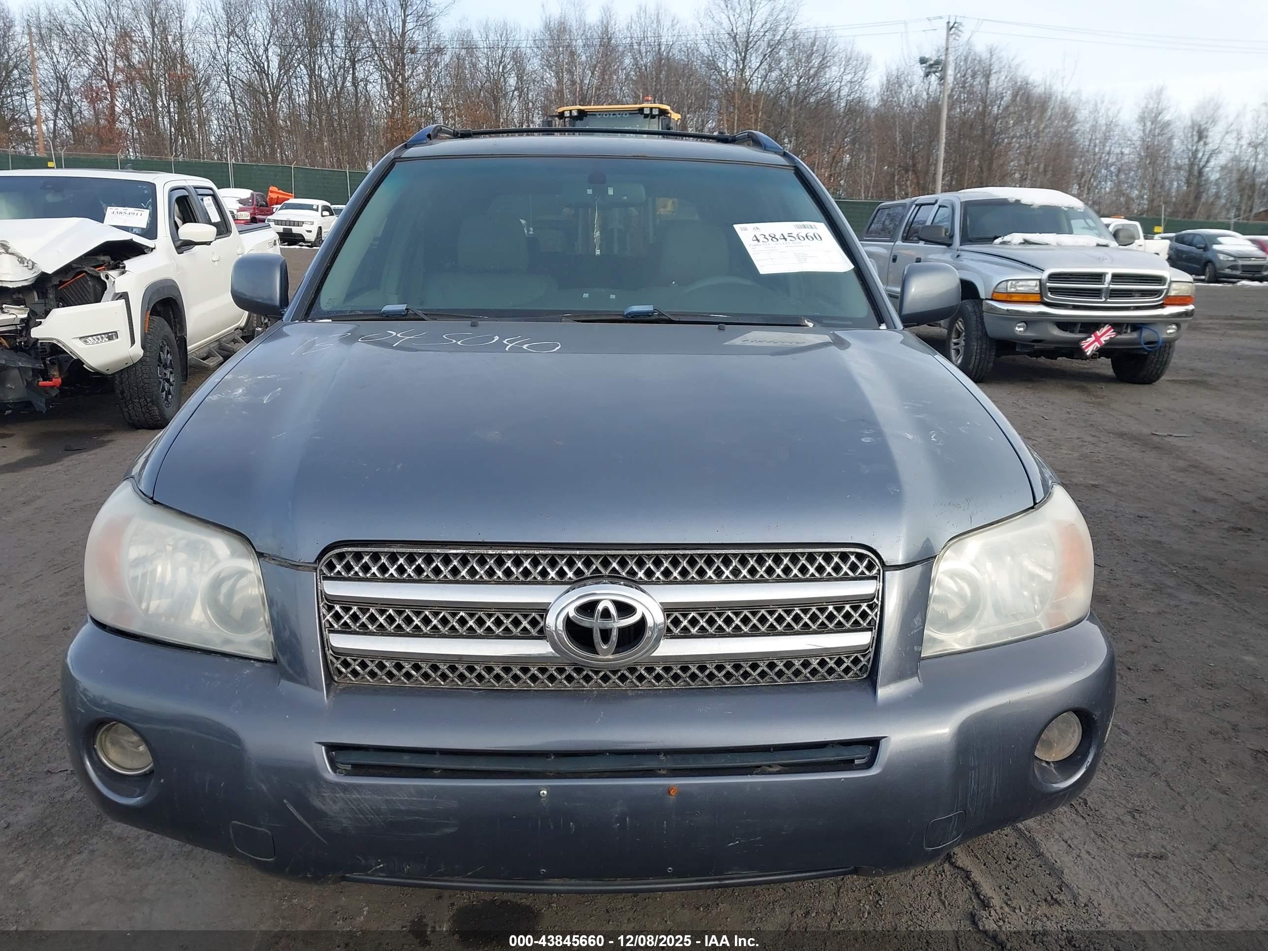 TOYOTA HIGHLANDER image 6