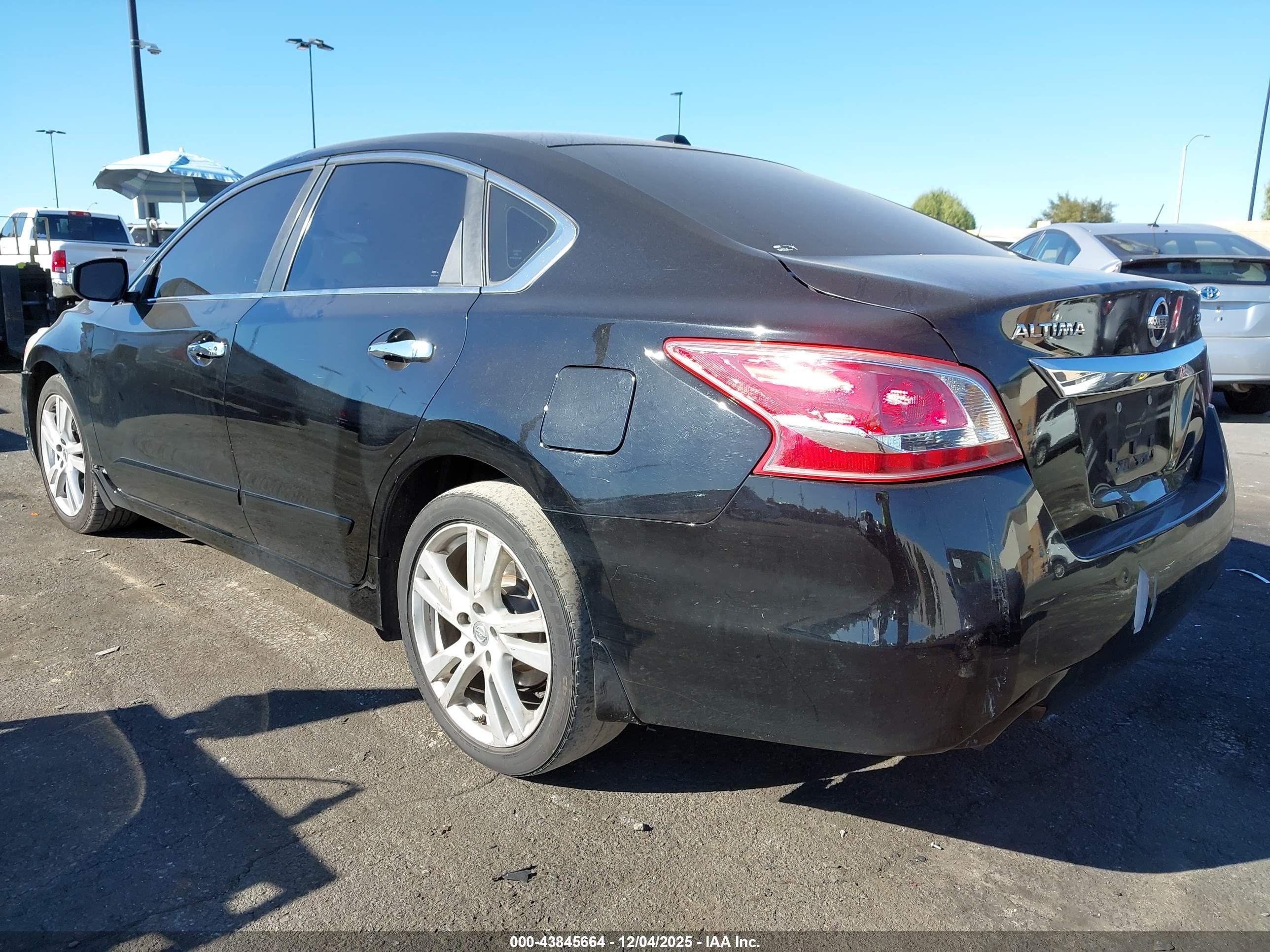 NISSAN ALTIMA image 3