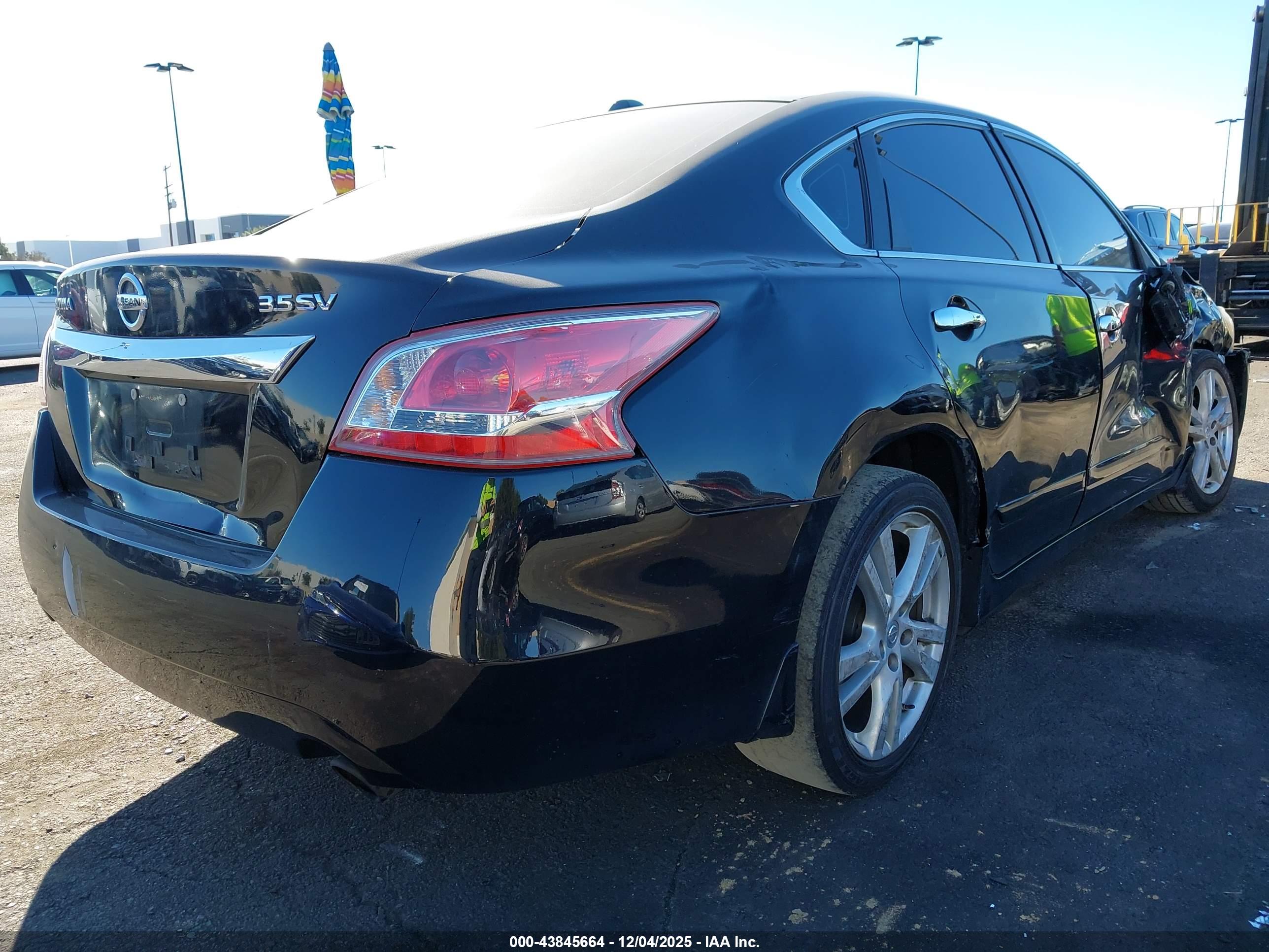 NISSAN ALTIMA image 4
