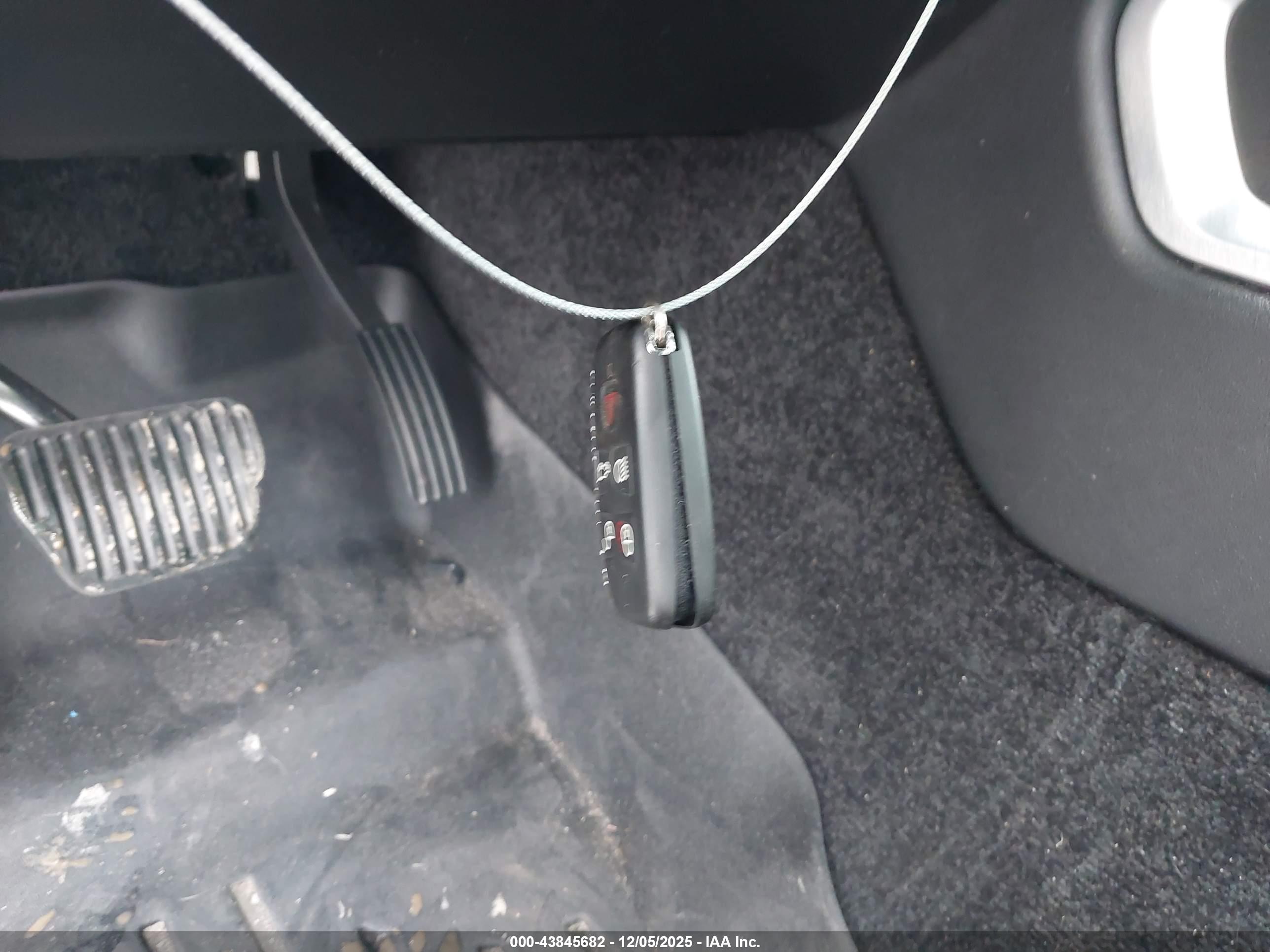LAND ROVER image 11