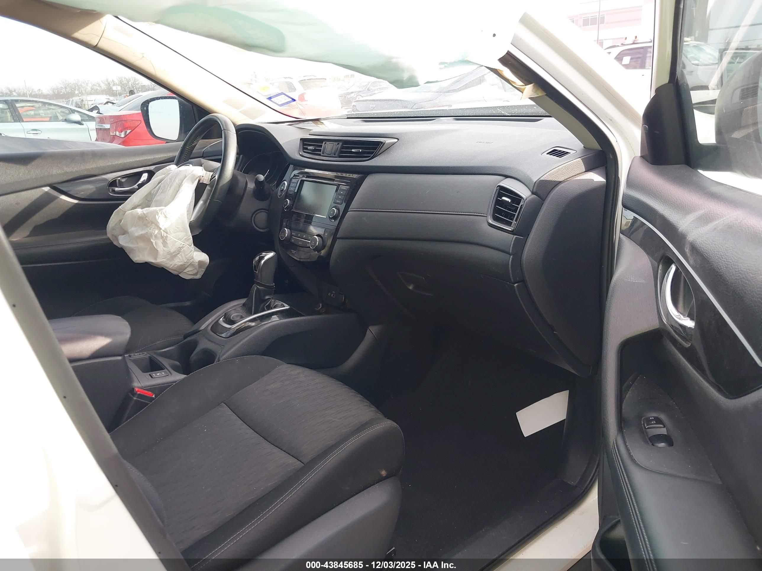 NISSAN ROGUE image 5