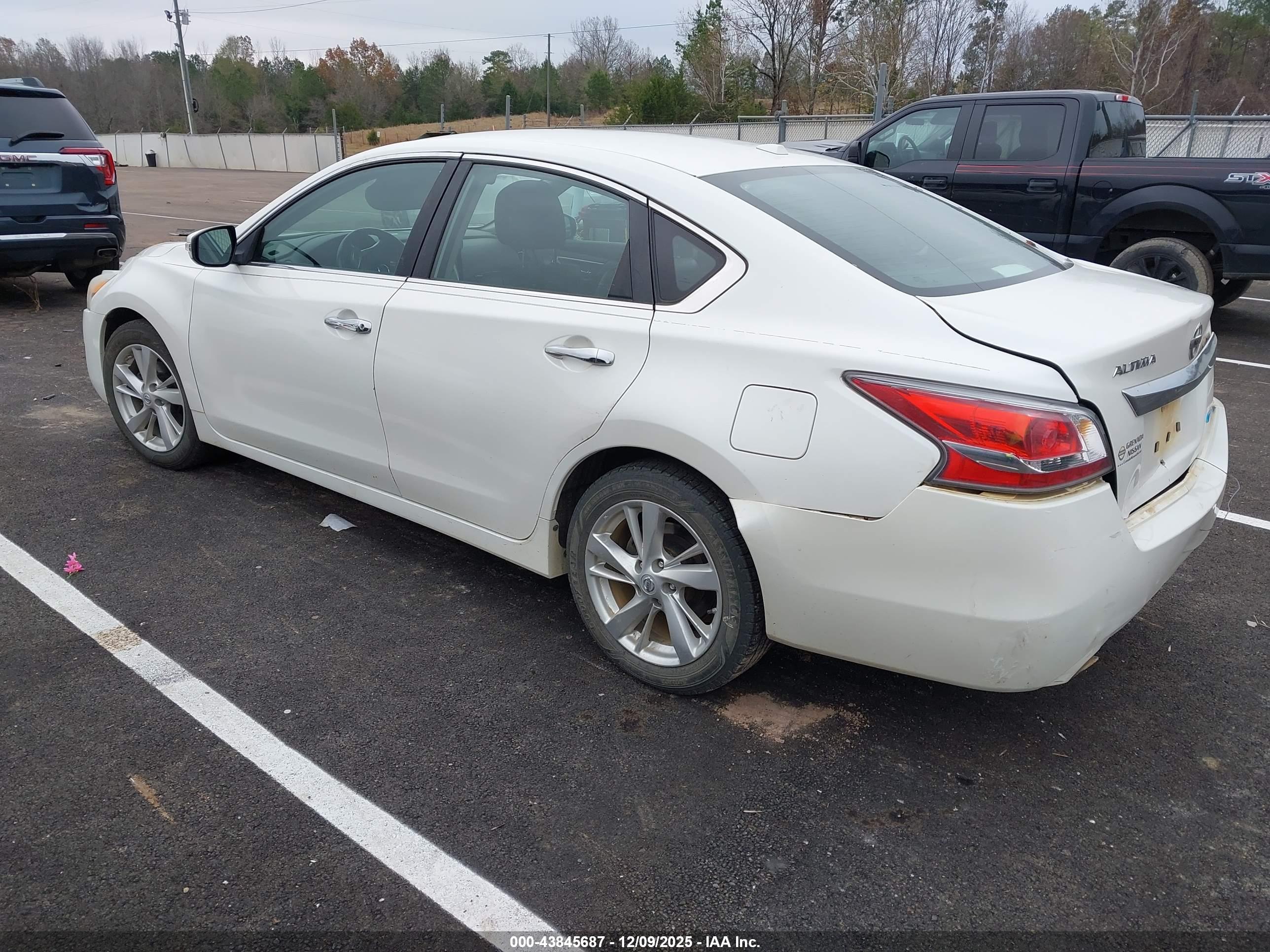 NISSAN ALTIMA image 3