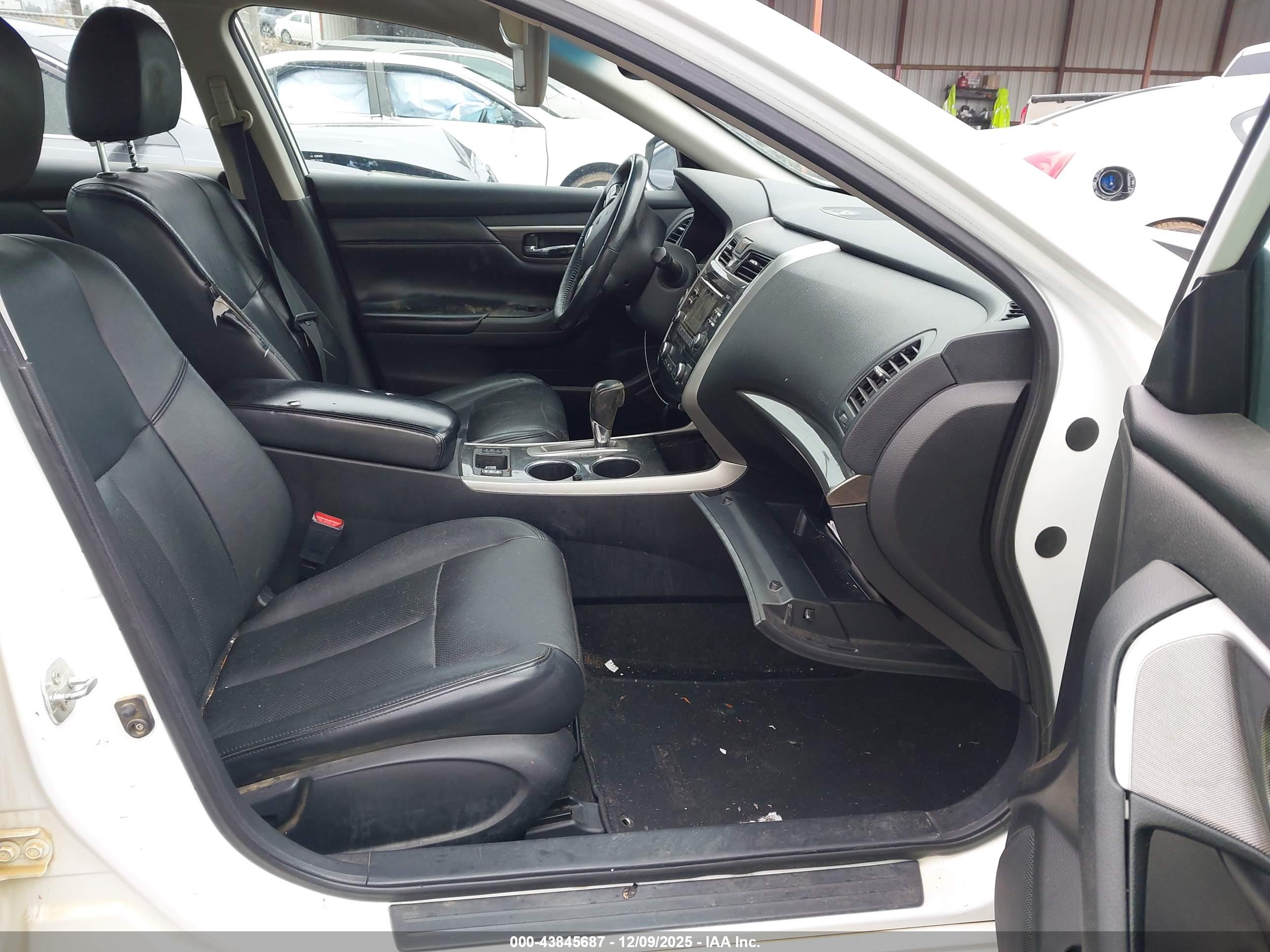 NISSAN ALTIMA image 5