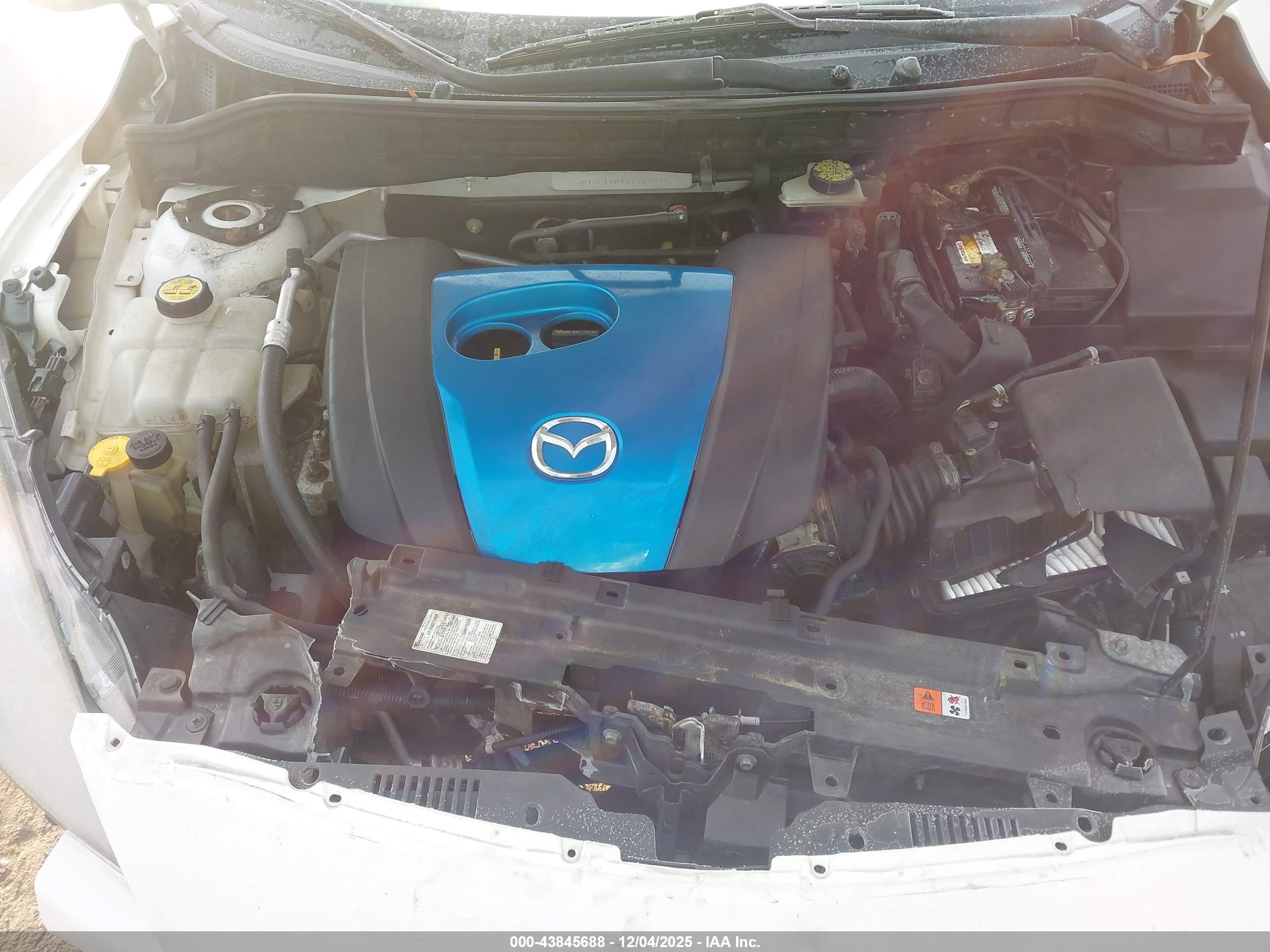MAZDA MAZDA3 image 10