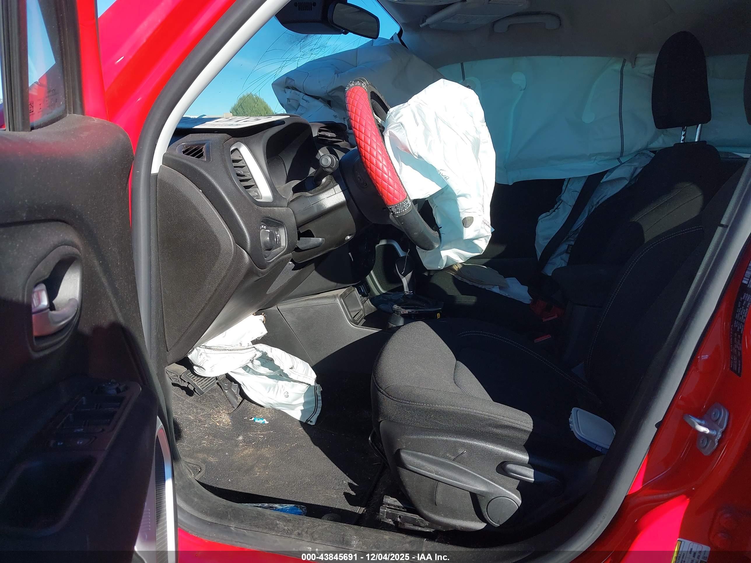 JEEP RENEGADE image 5