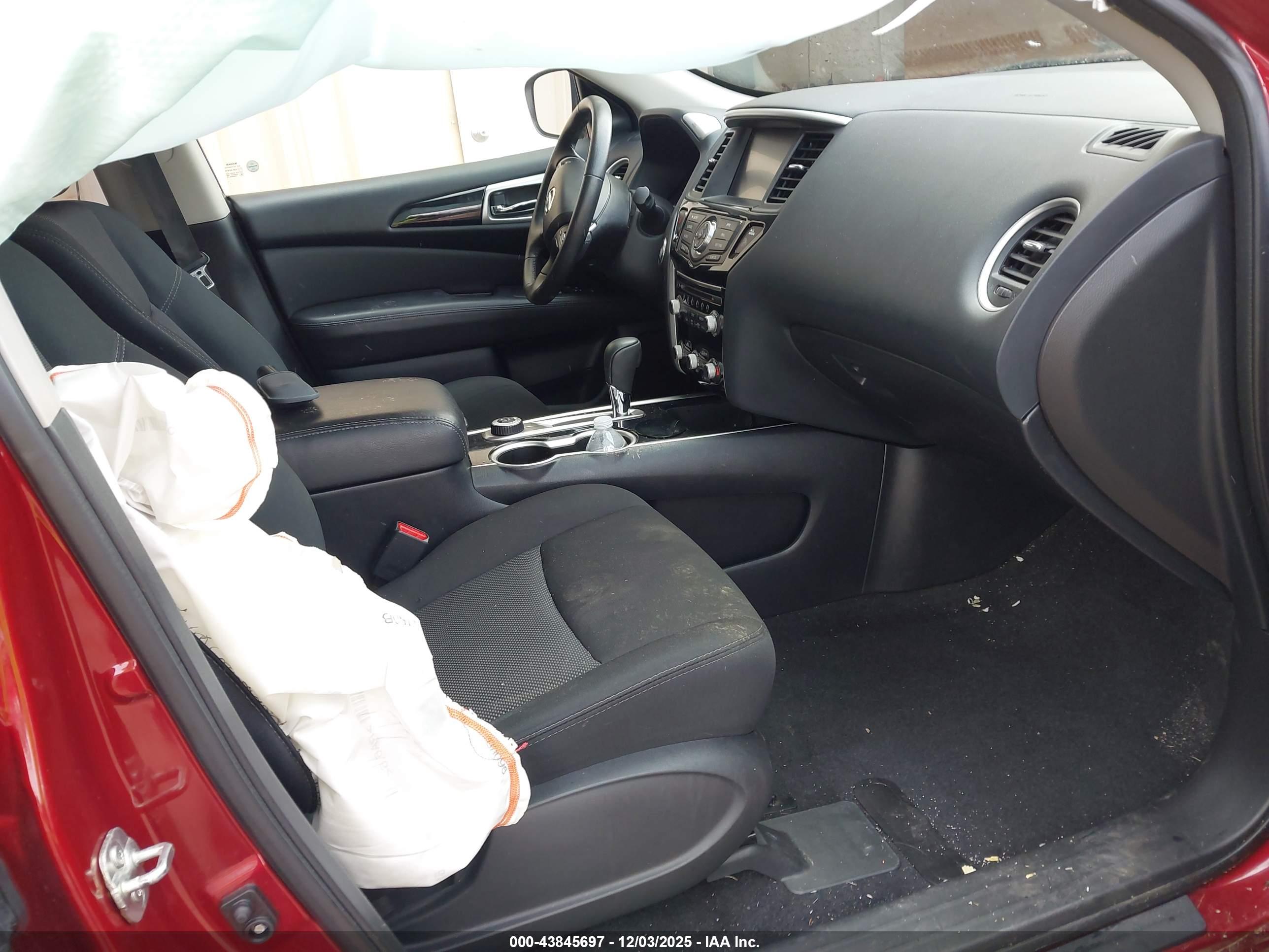NISSAN PATHFINDER image 5
