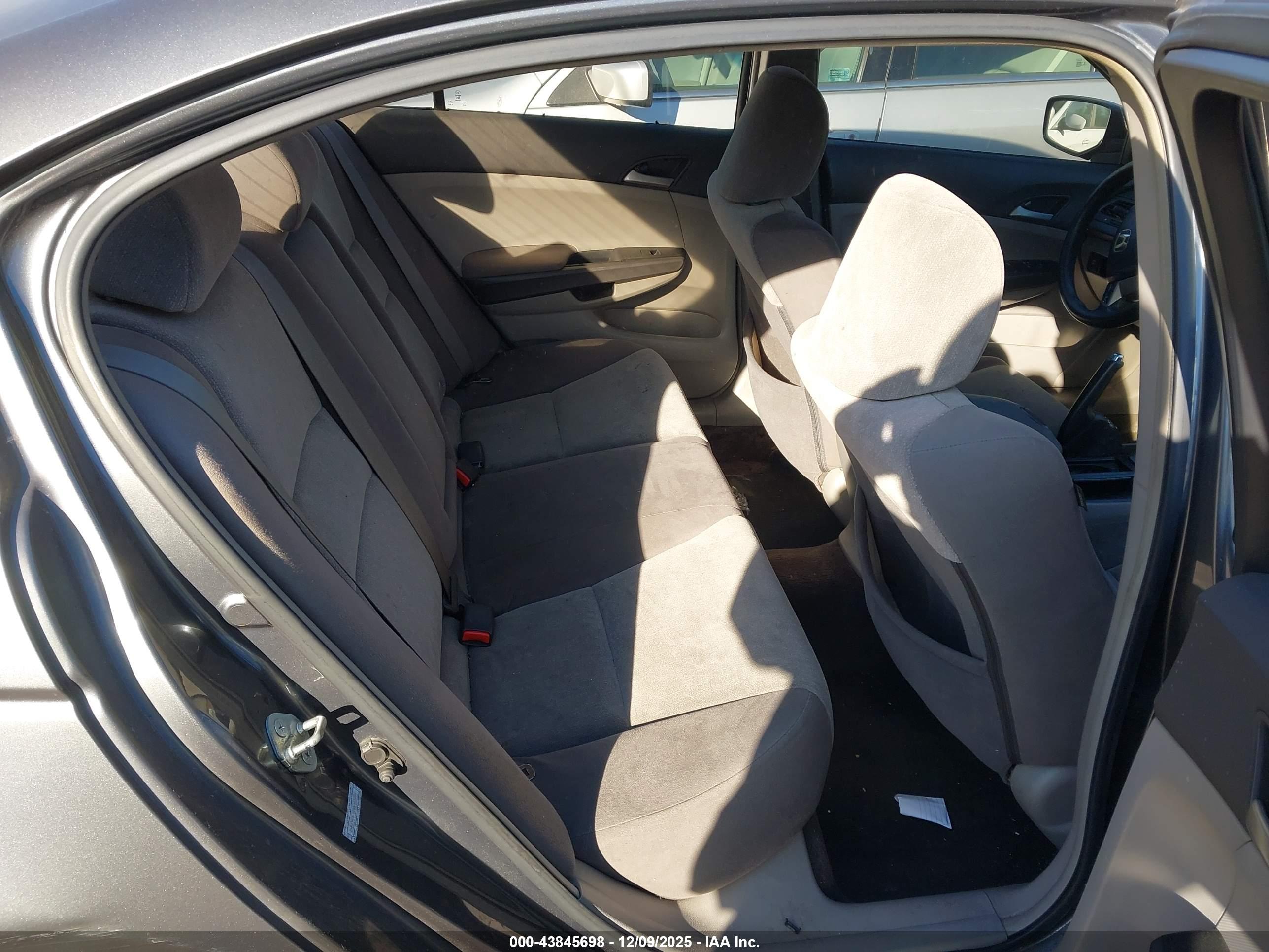 HONDA ACCORD image 8