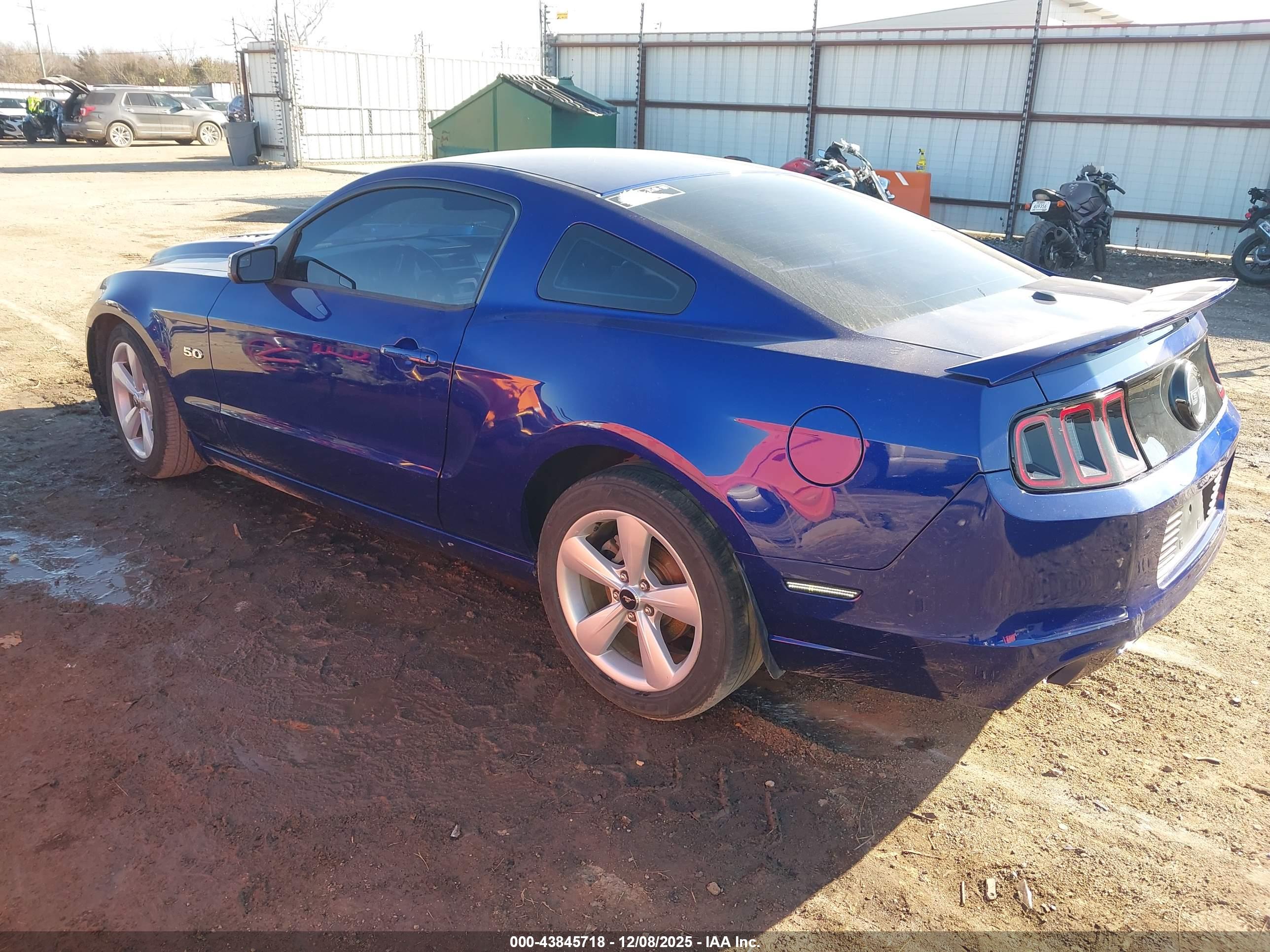 FORD MUSTANG image 3