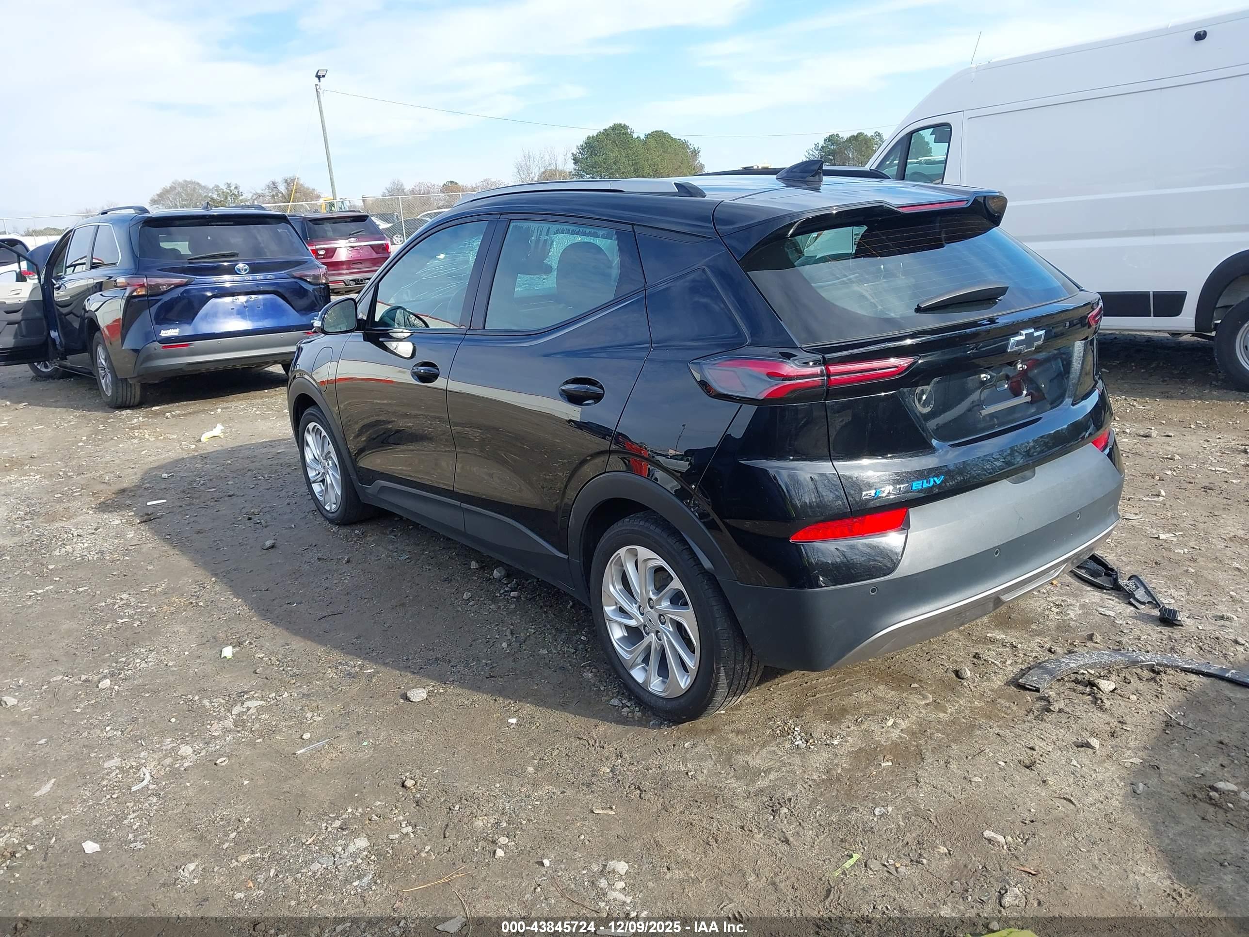 CHEVROLET BOLT image 3