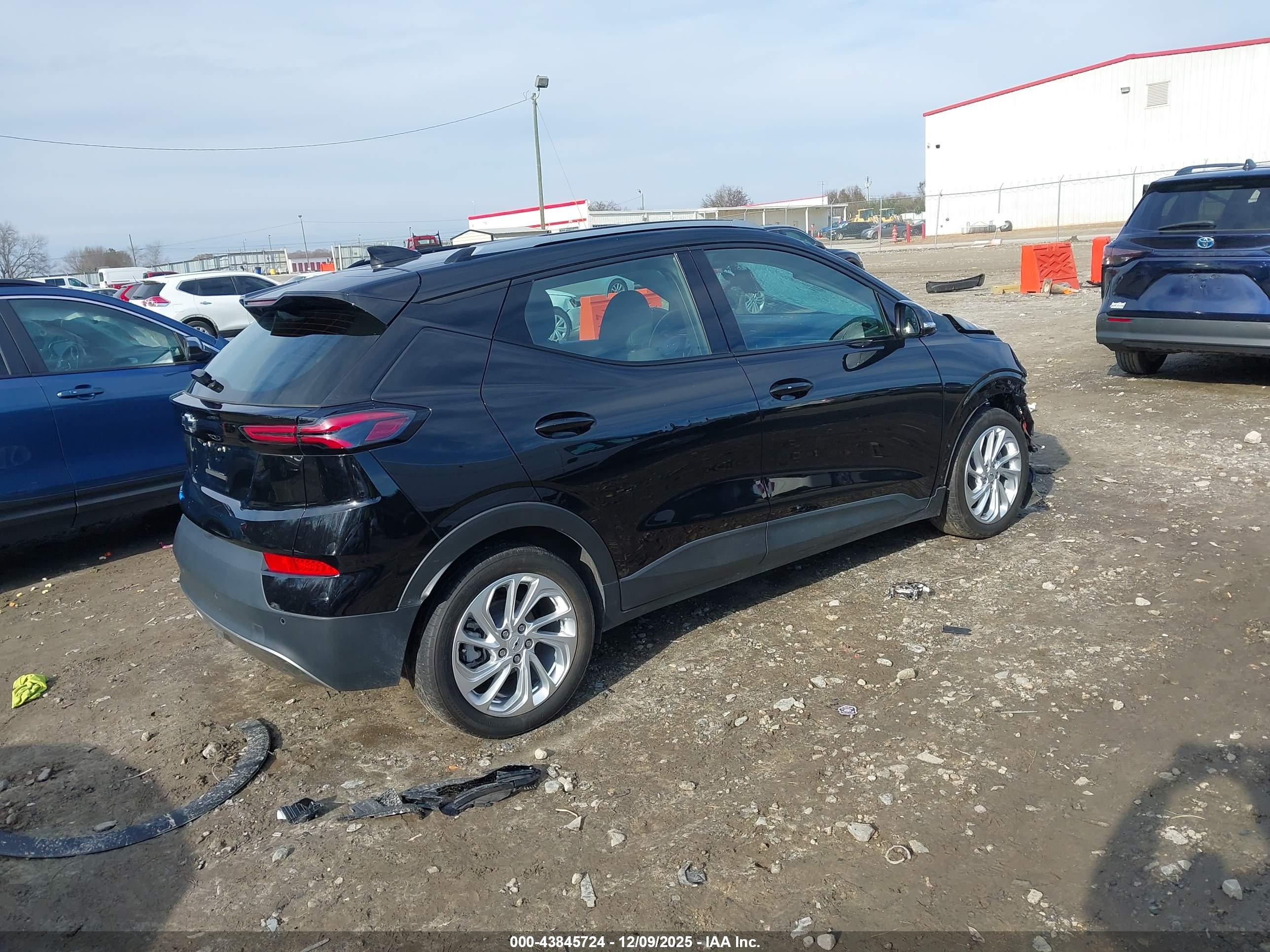 CHEVROLET BOLT image 4