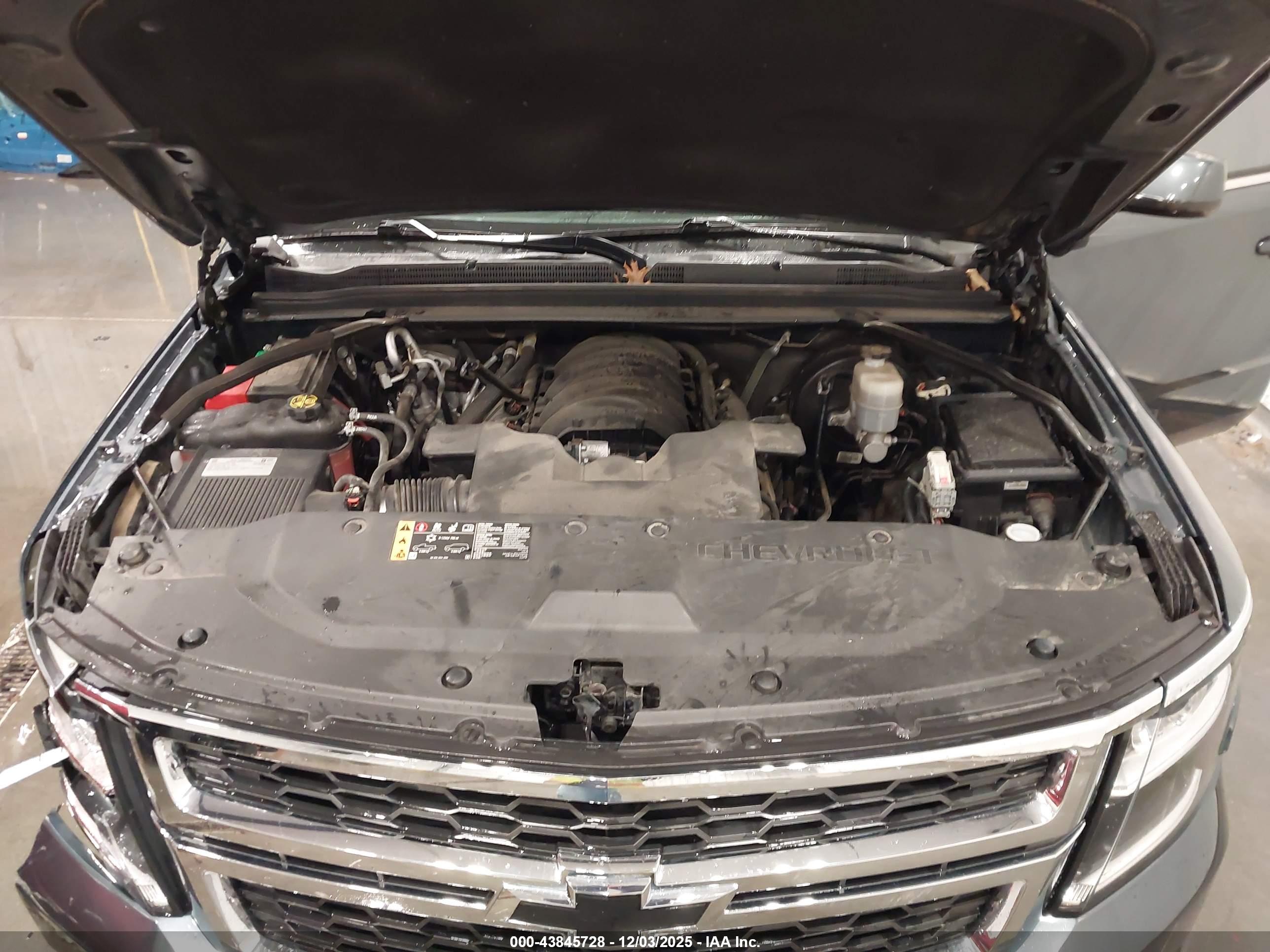 CHEVROLET TAHOE image 10