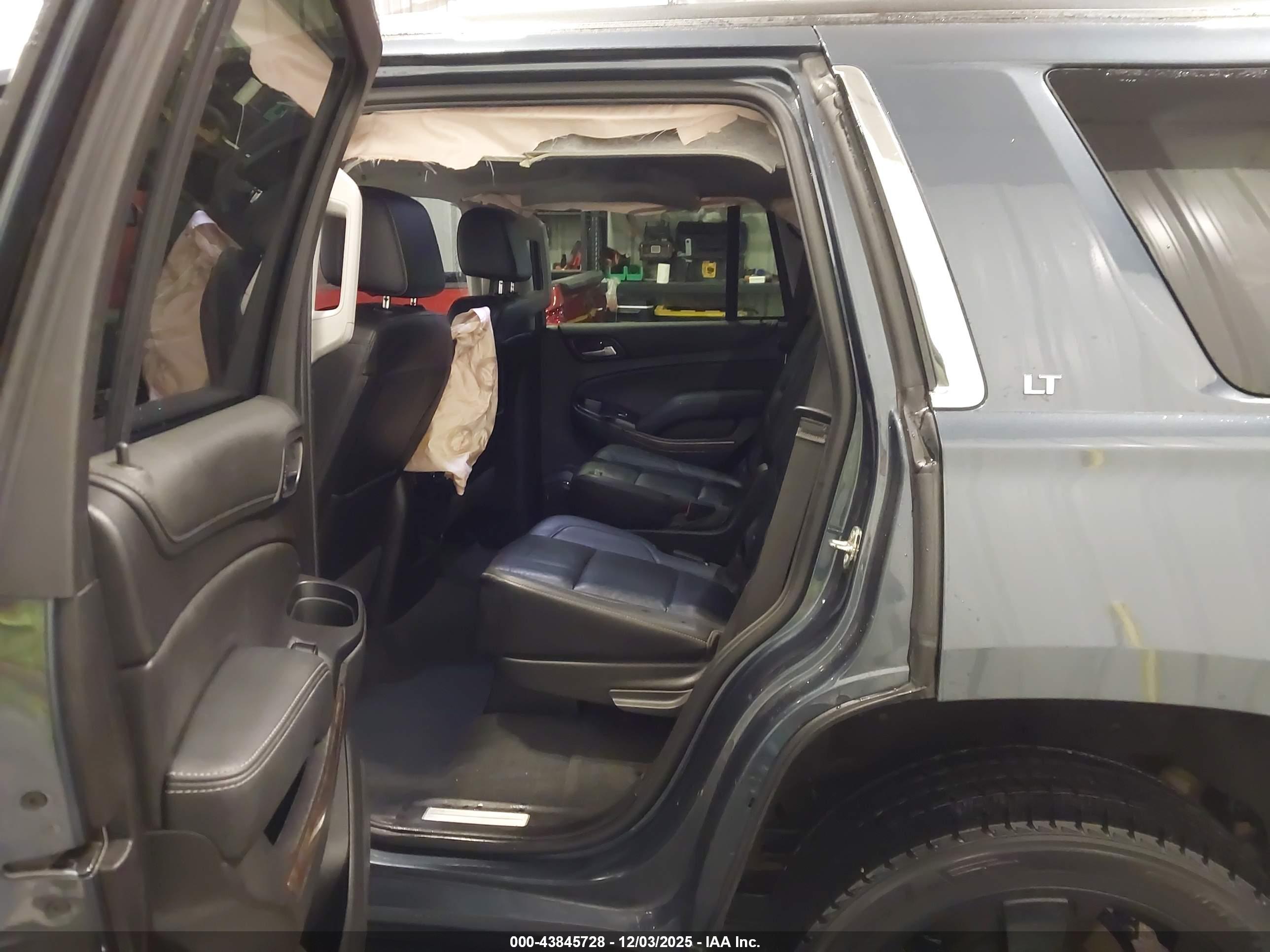 CHEVROLET TAHOE image 8