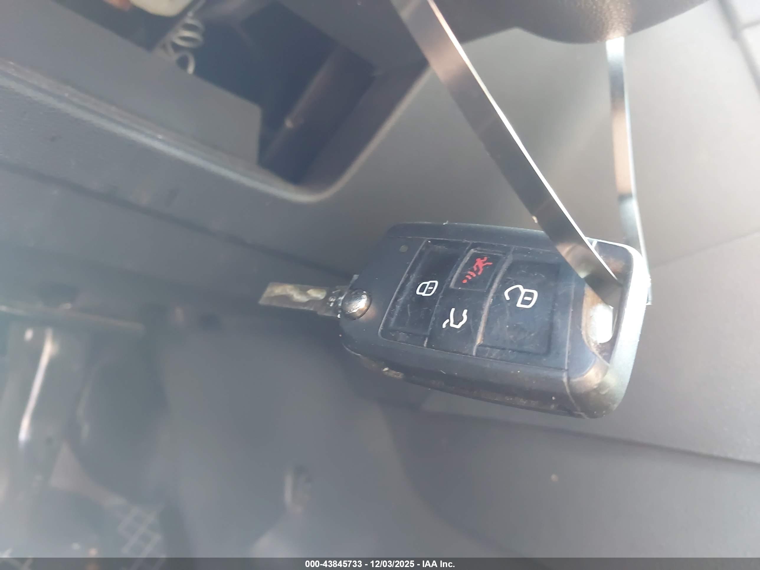 VOLKSWAGEN GOLF image 11