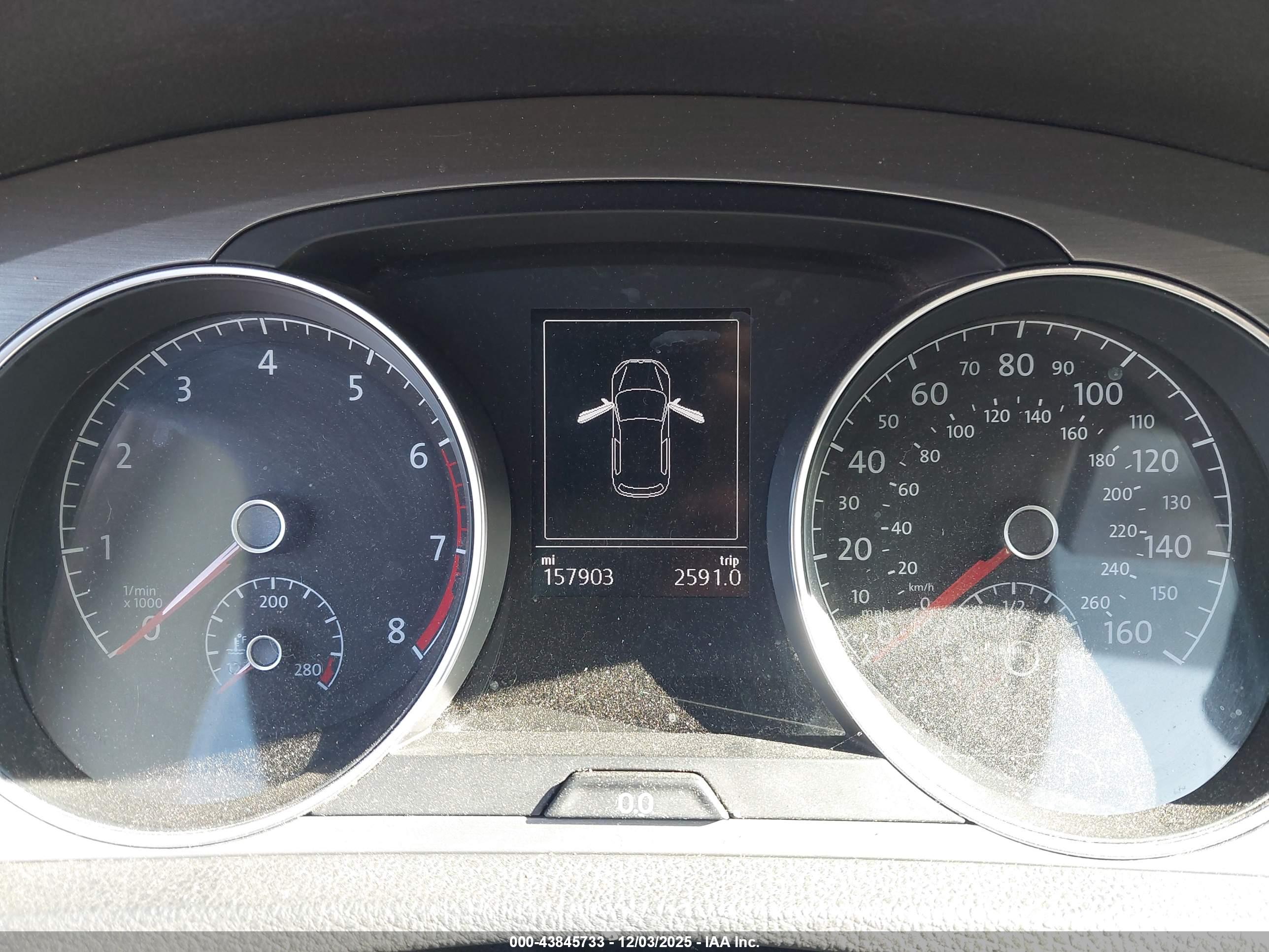 VOLKSWAGEN GOLF image 7