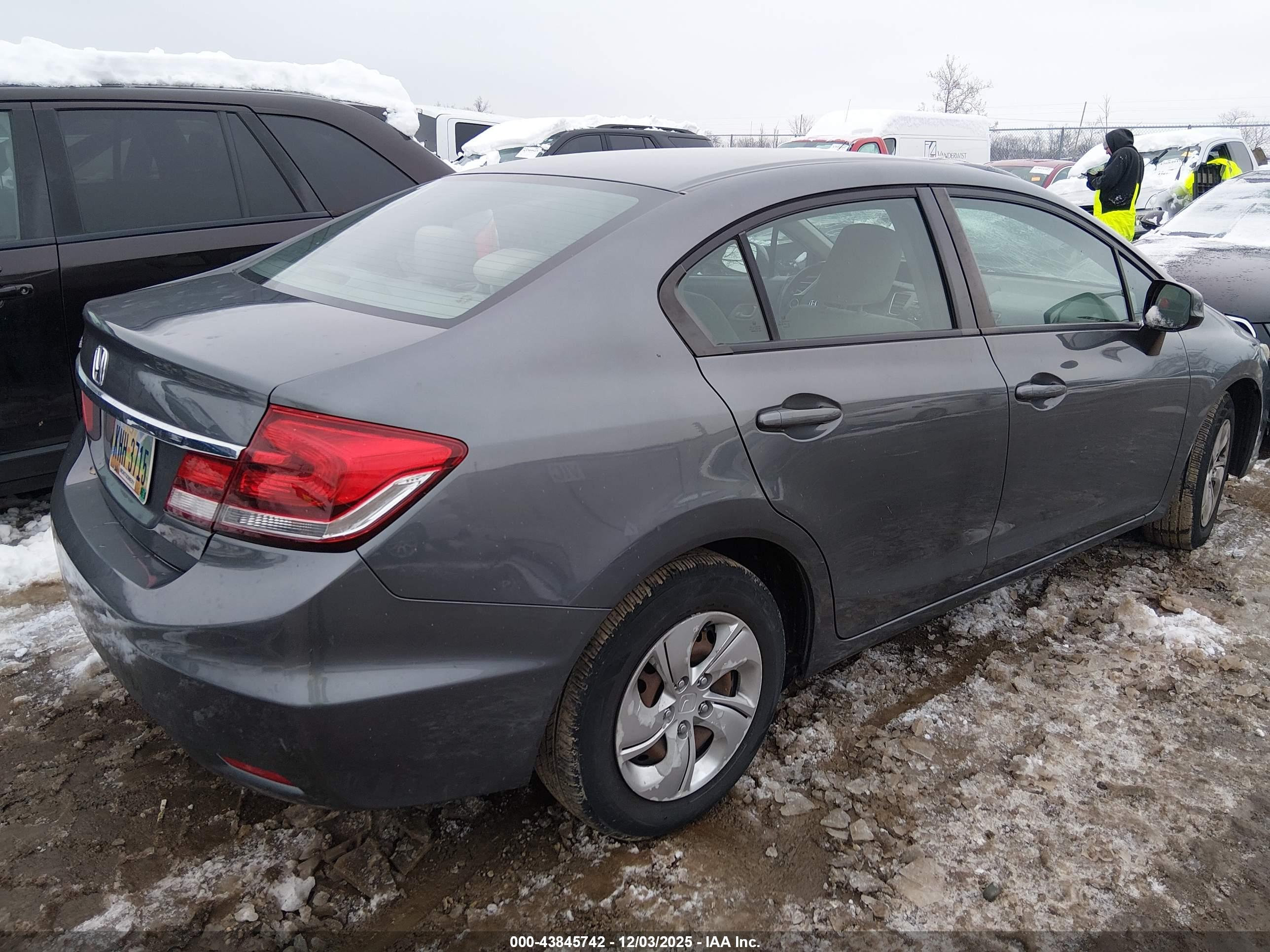 HONDA CIVIC image 4