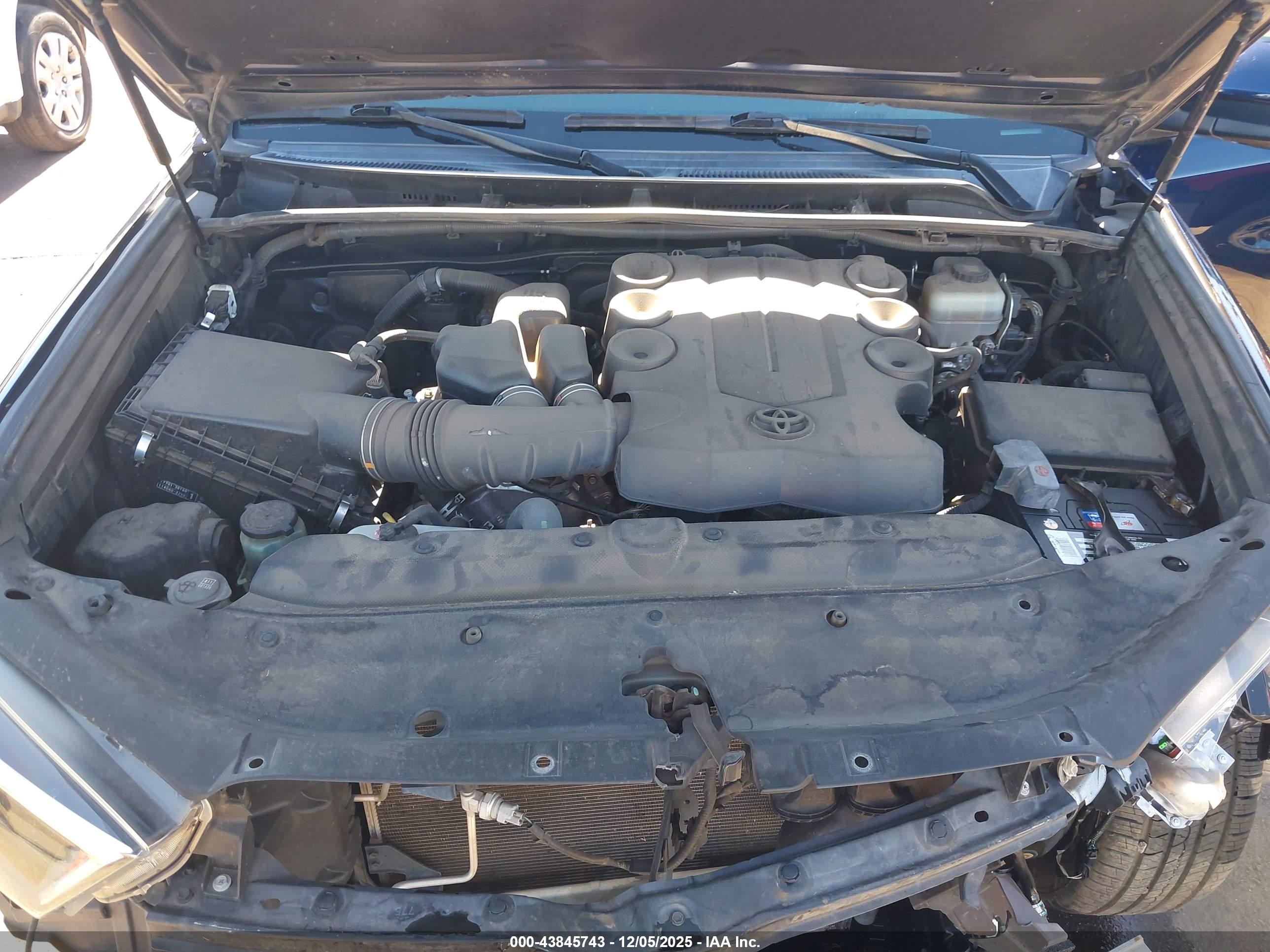 TOYOTA 4RUNNER image 10