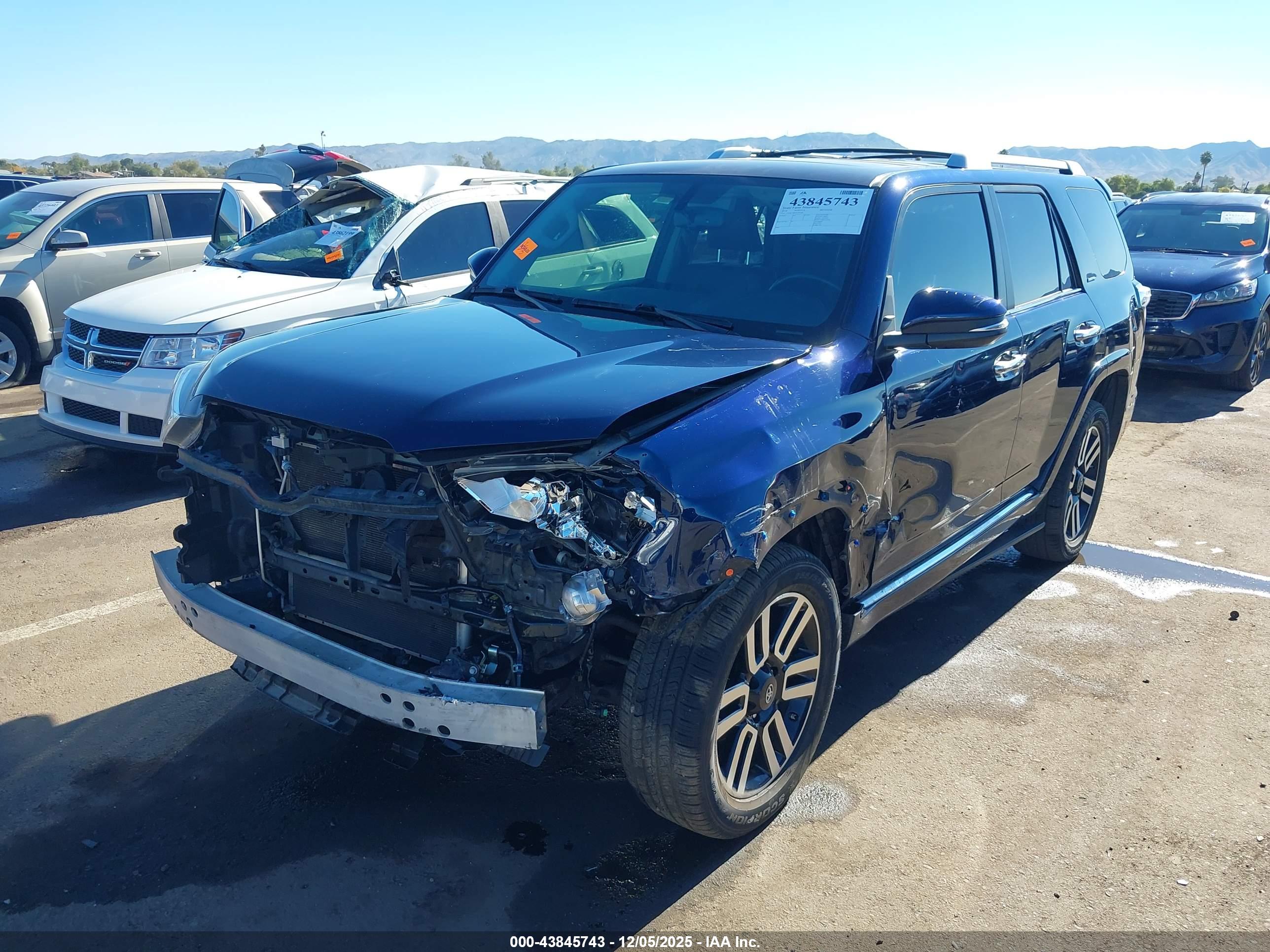 TOYOTA 4RUNNER image 6