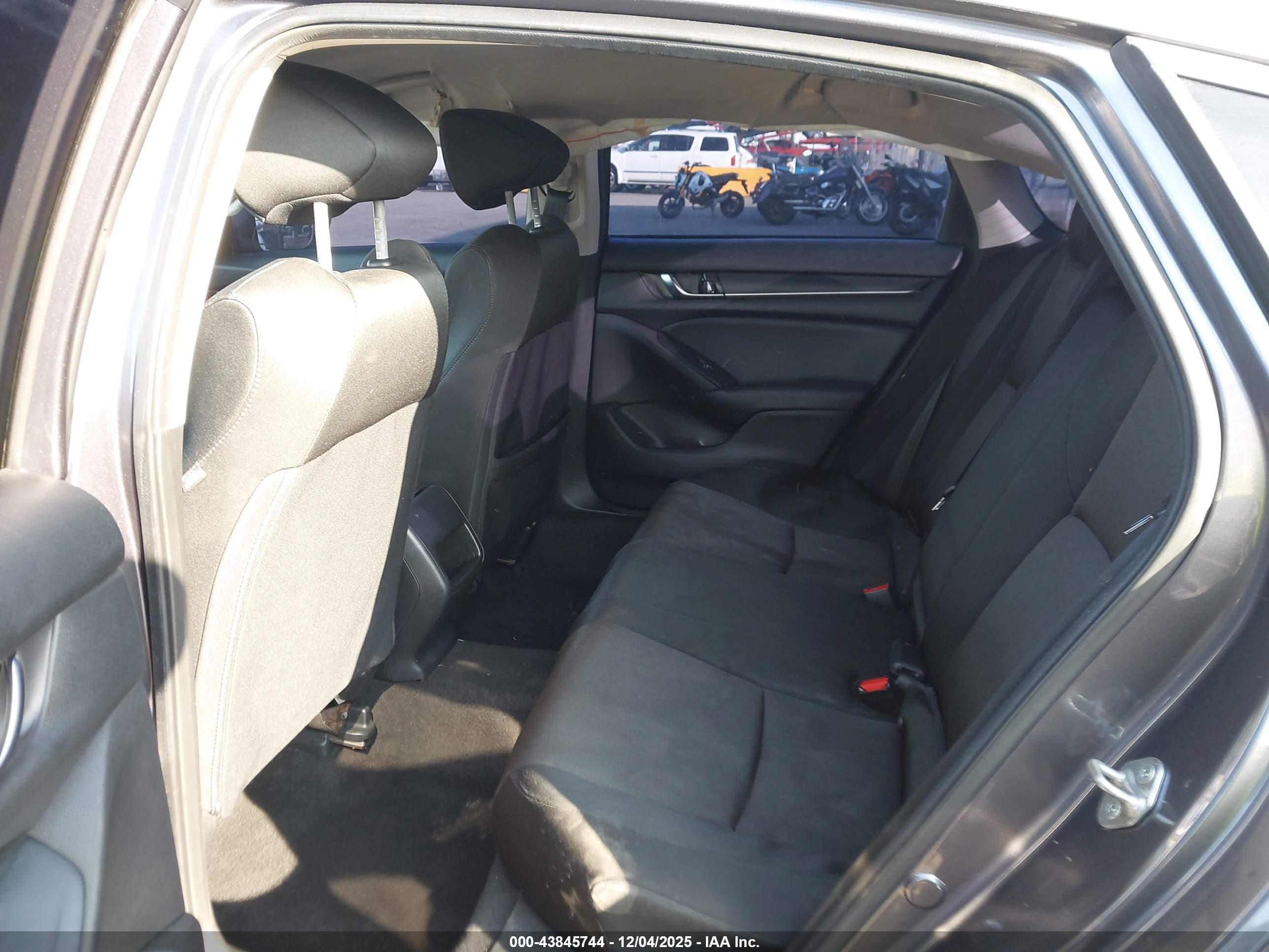 HONDA ACCORD image 8