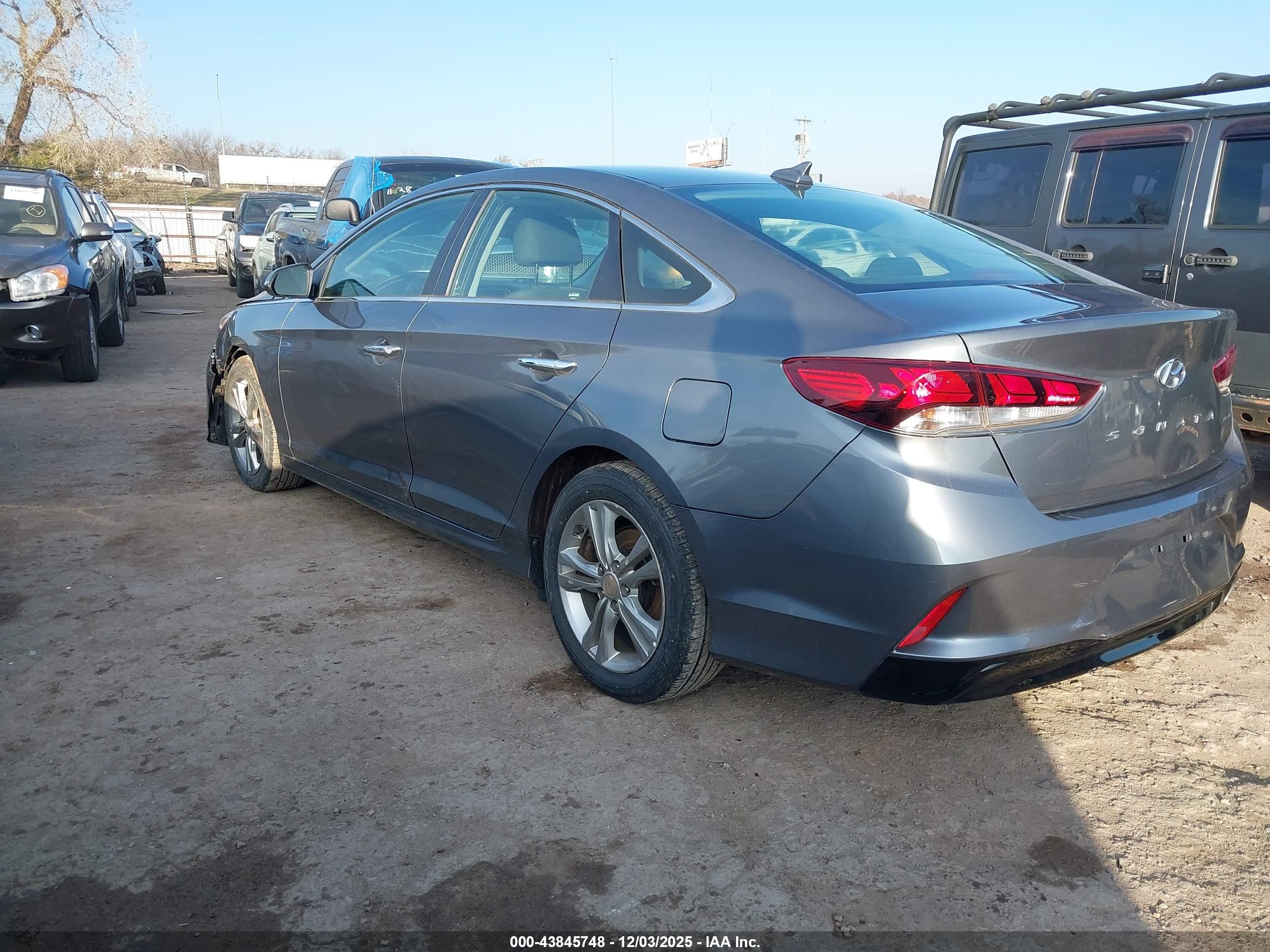 HYUNDAI SONATA image 3