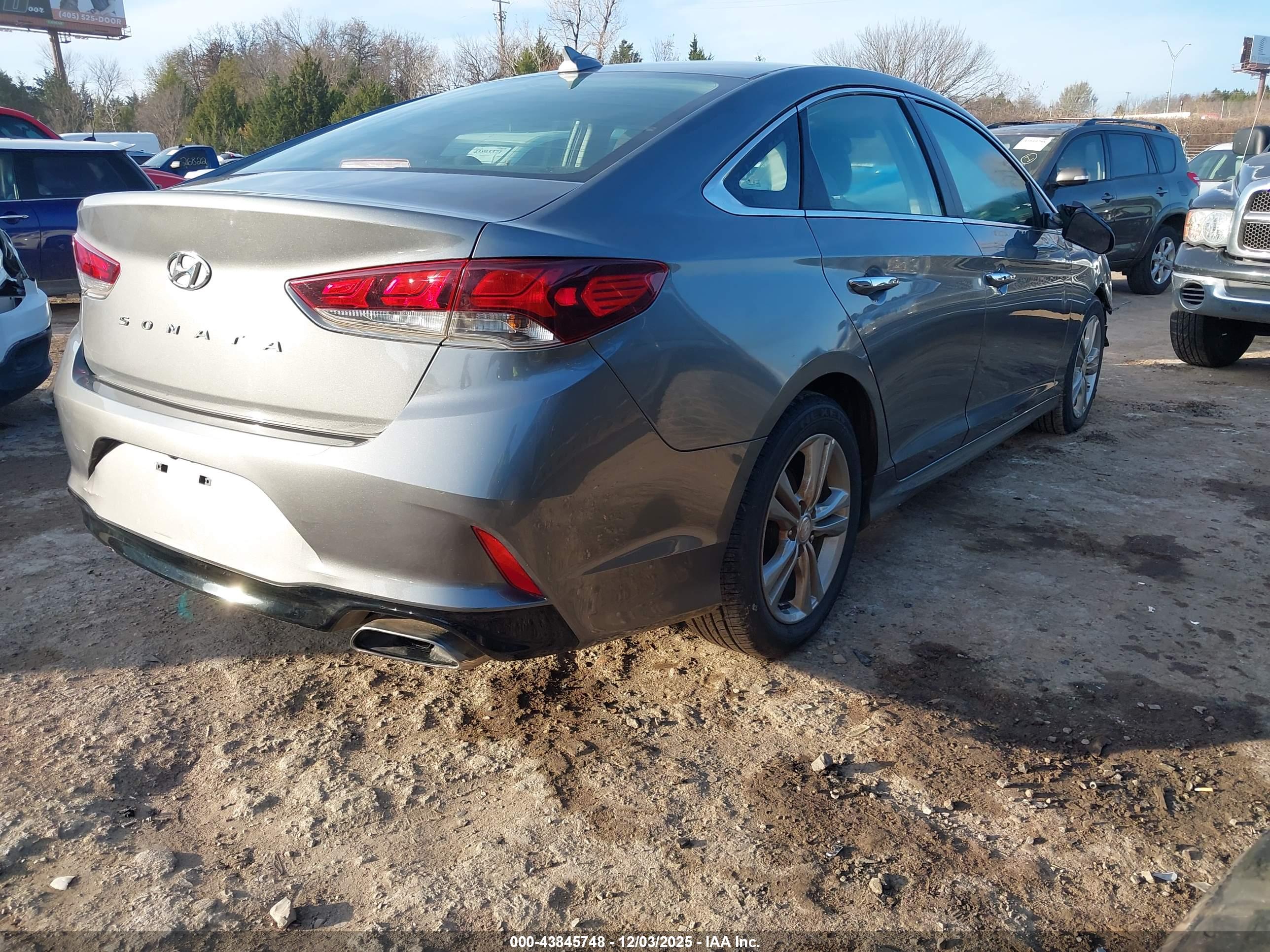 HYUNDAI SONATA image 4