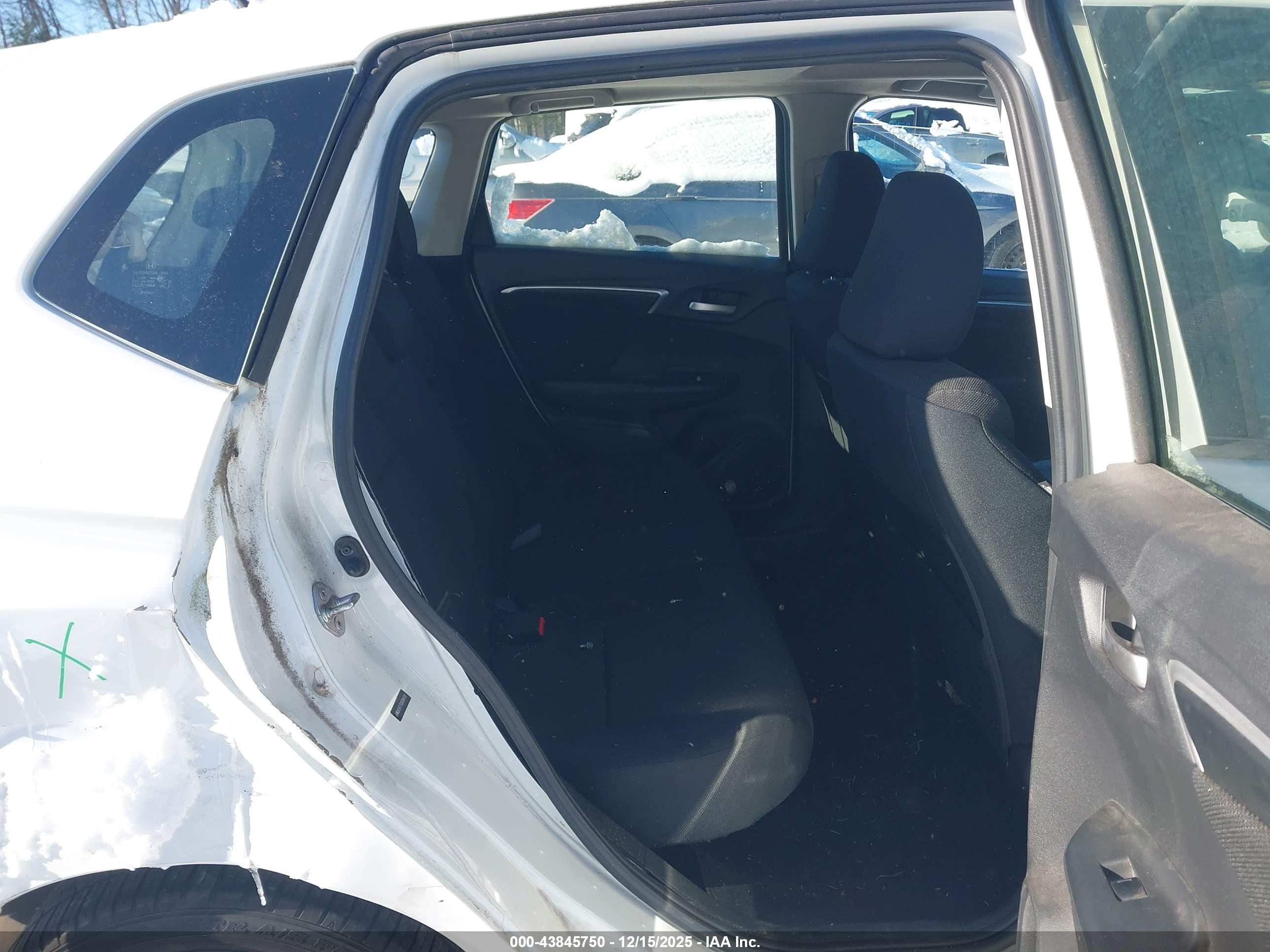 HONDA FIT image 8