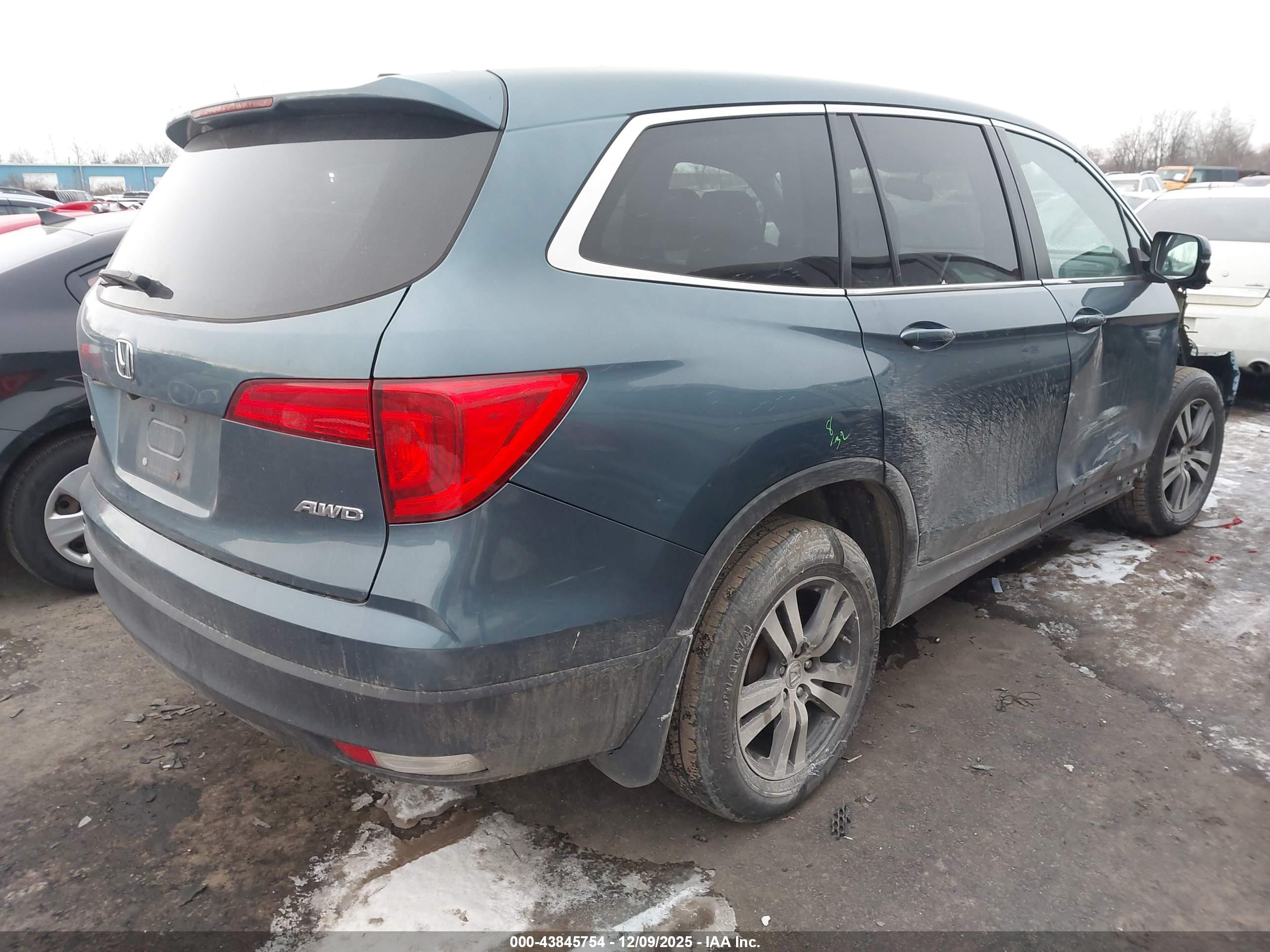 HONDA PILOT image 4
