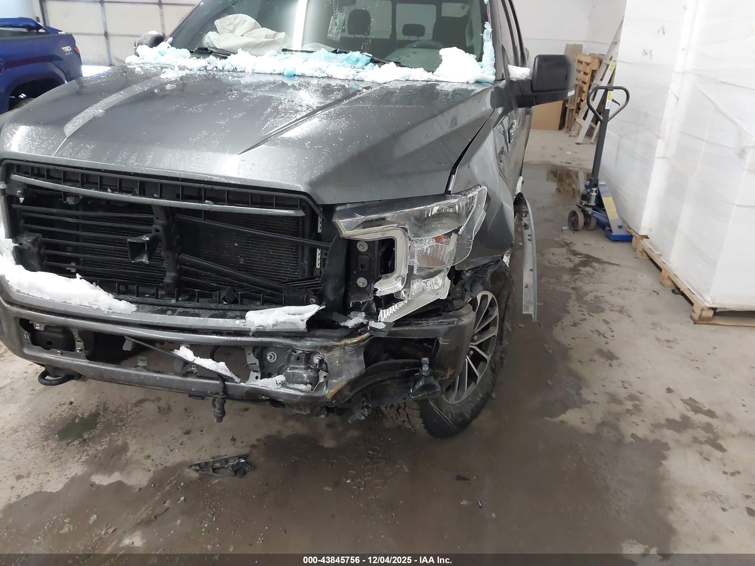 FORD F-150 image 6