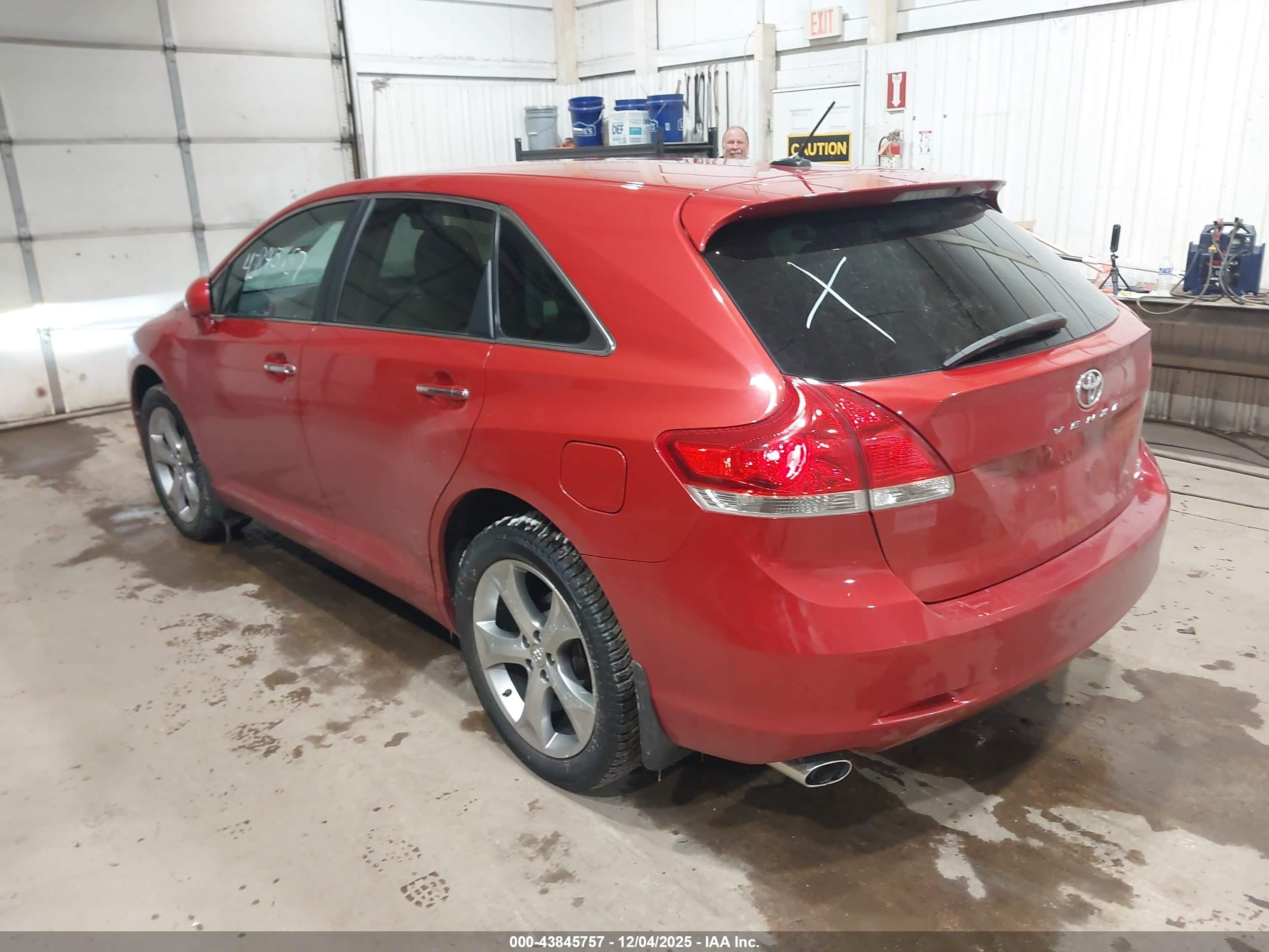 TOYOTA VENZA image 3