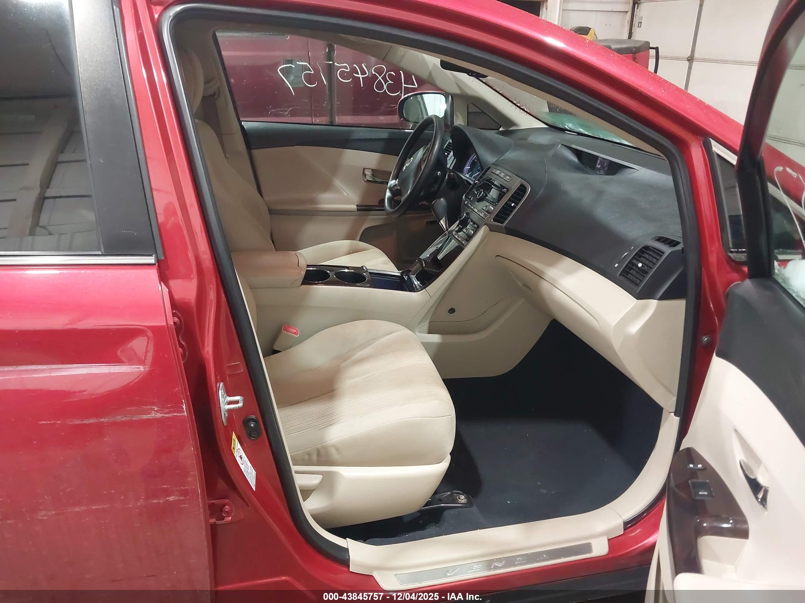 TOYOTA VENZA image 5