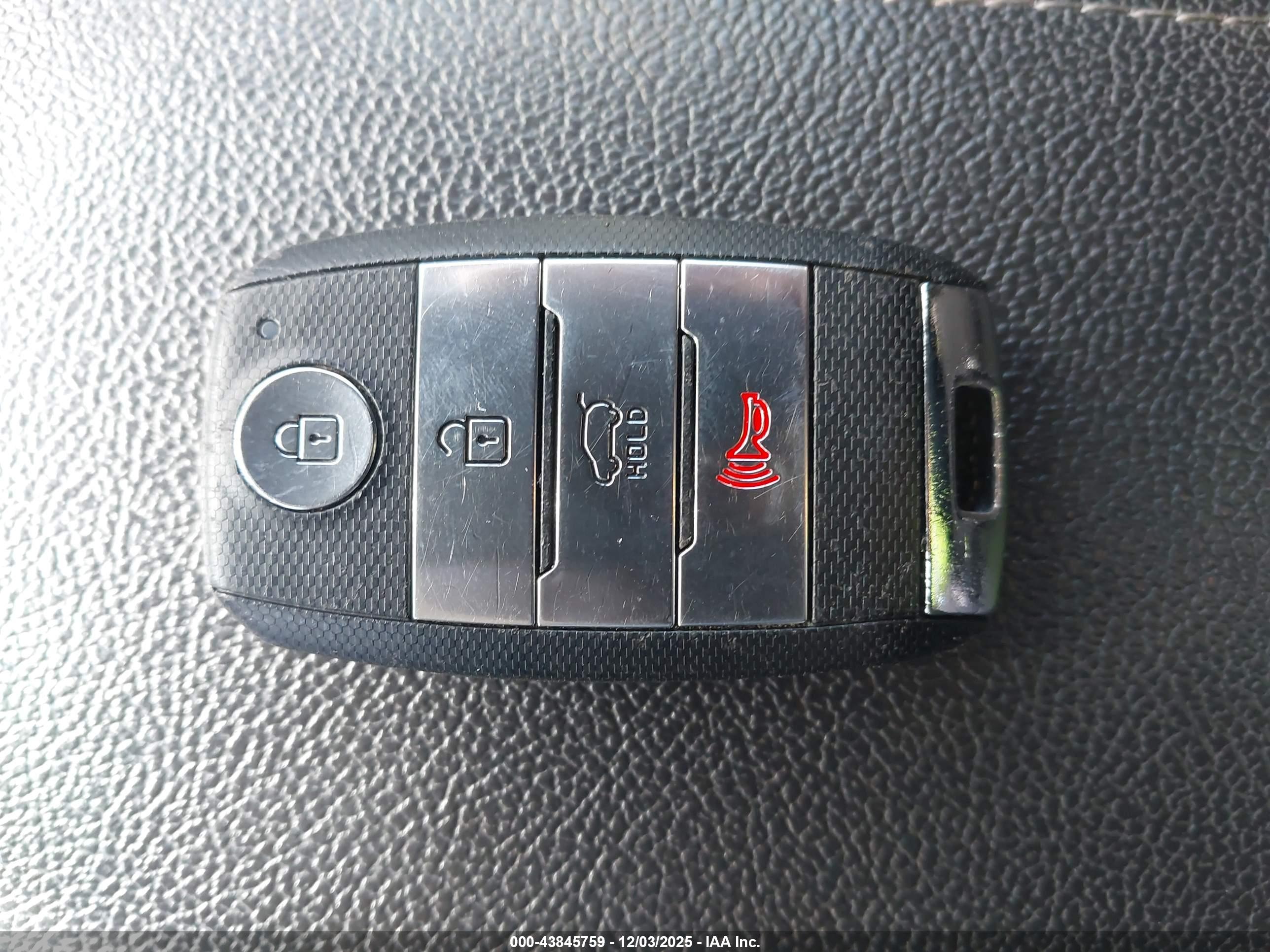 KIA NIRO image 11