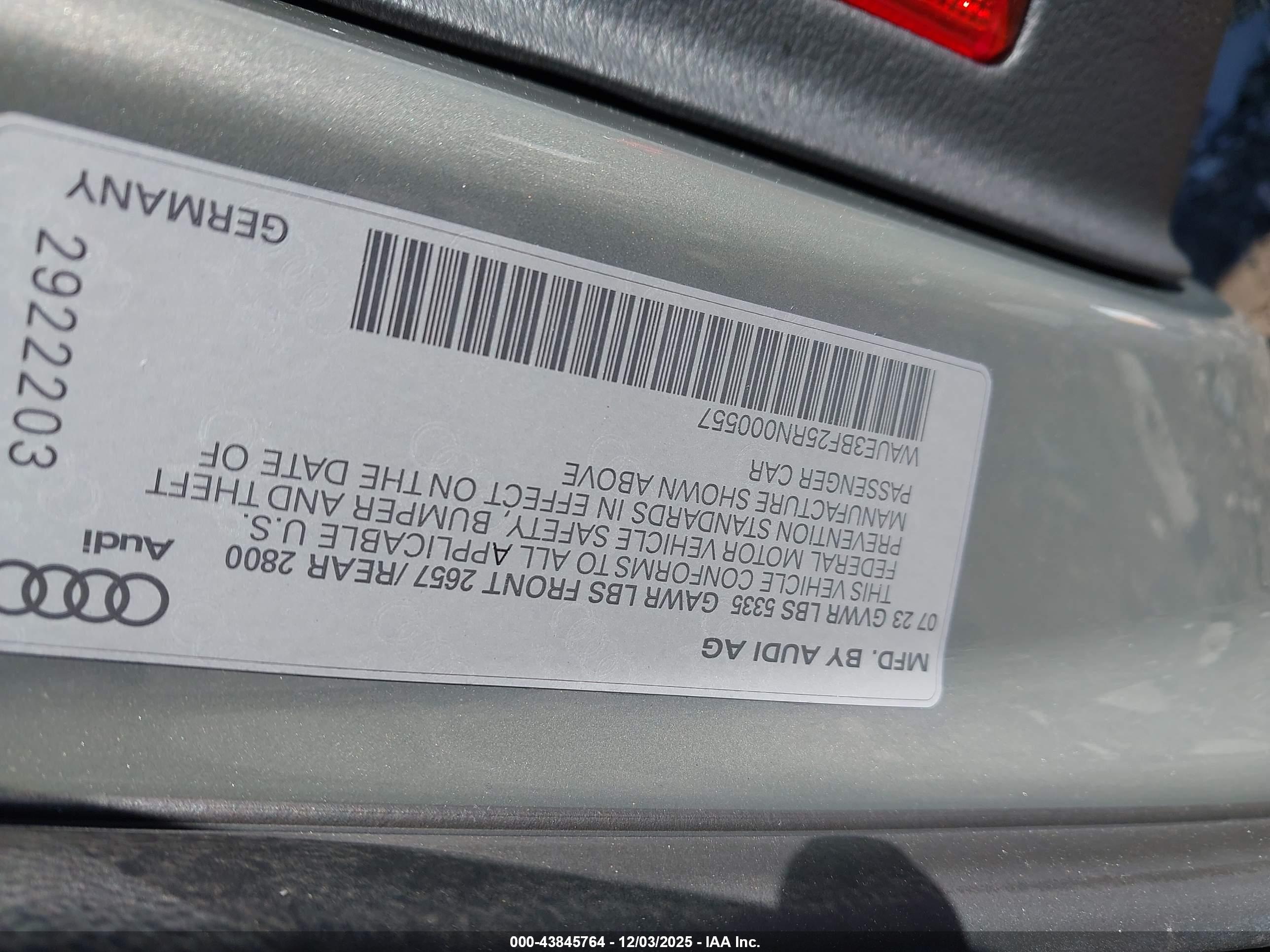 AUDI A6 image 9