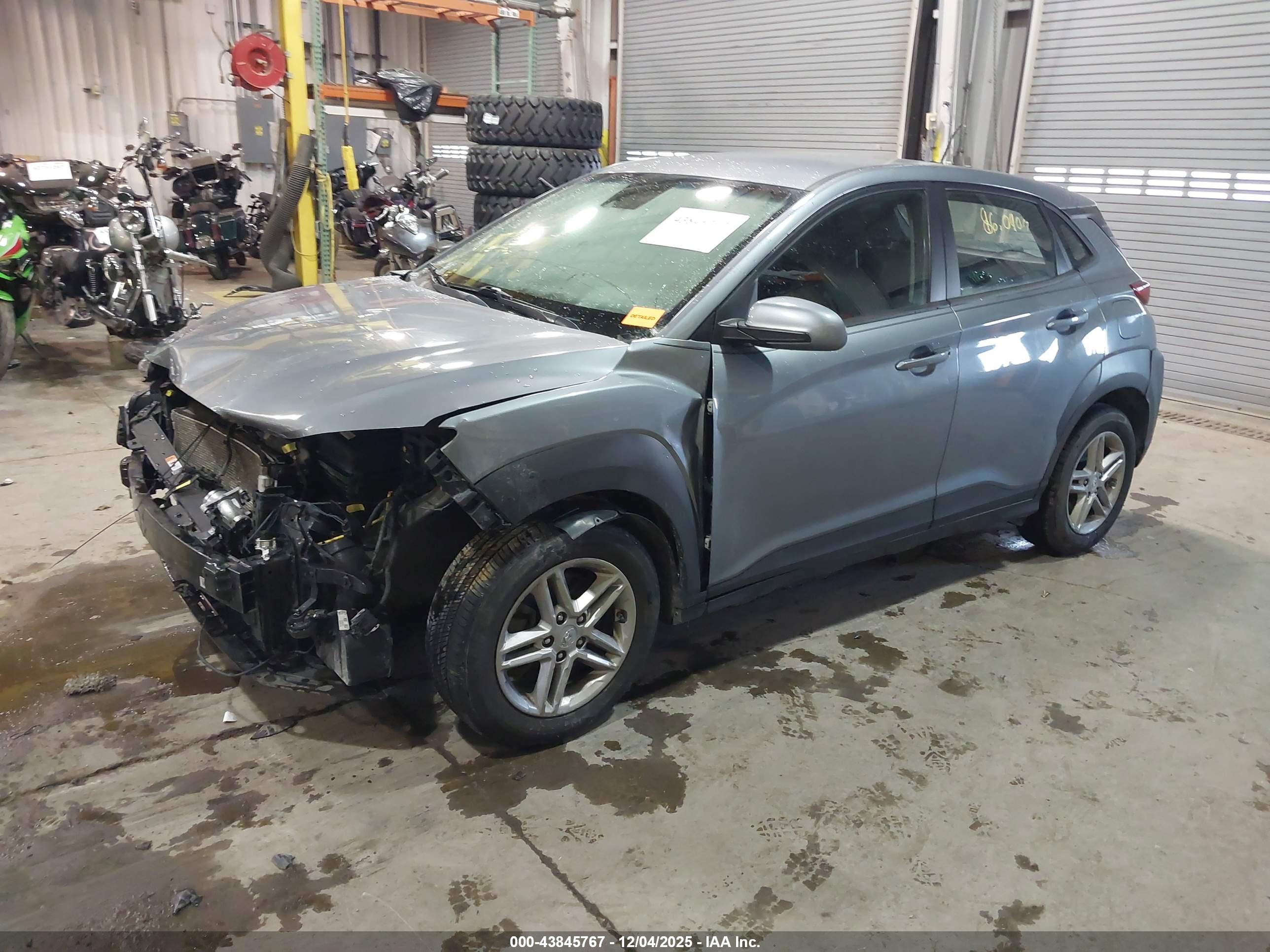 HYUNDAI KONA image 2