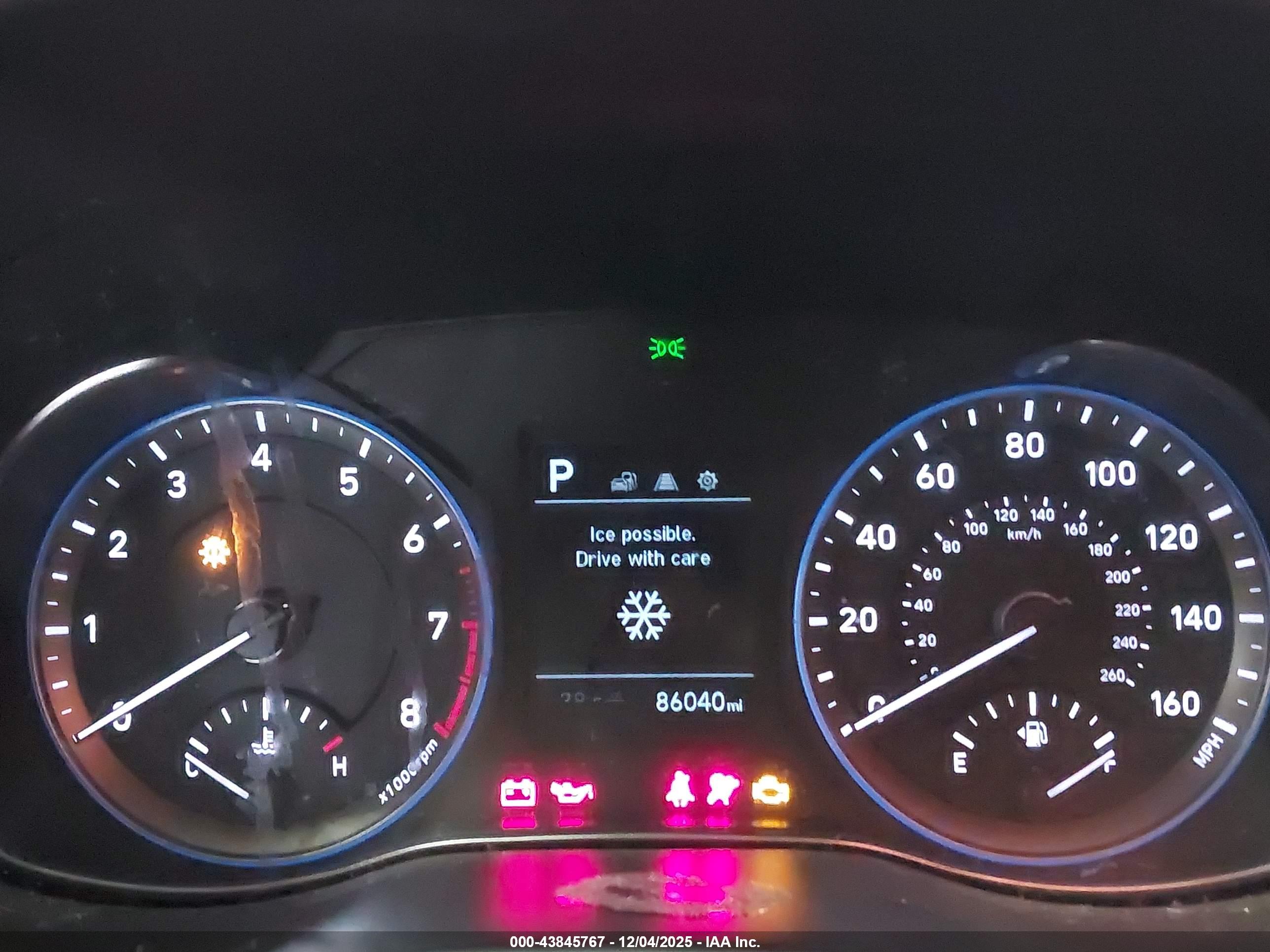 HYUNDAI KONA image 7