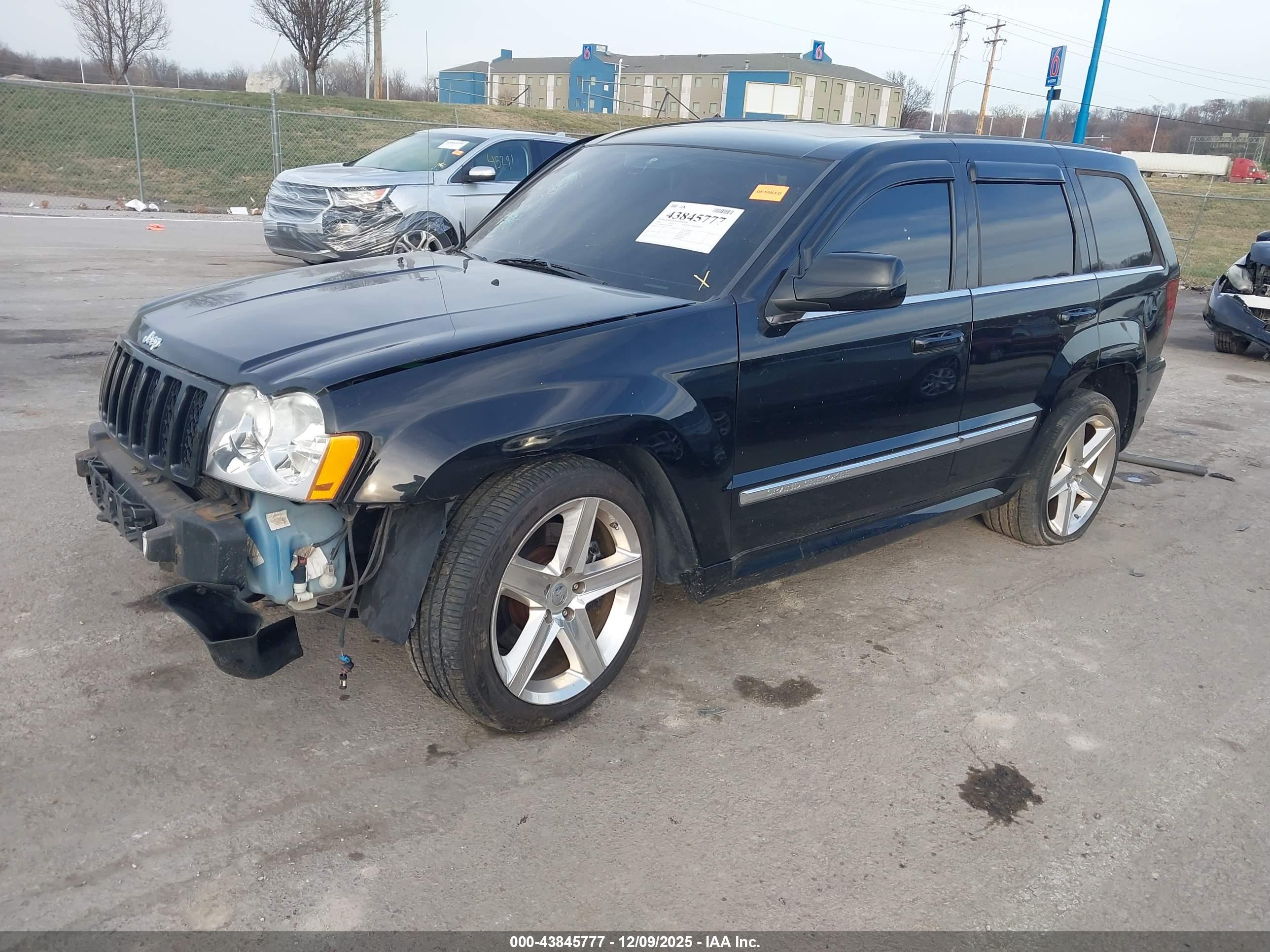 JEEP GRAND image 2