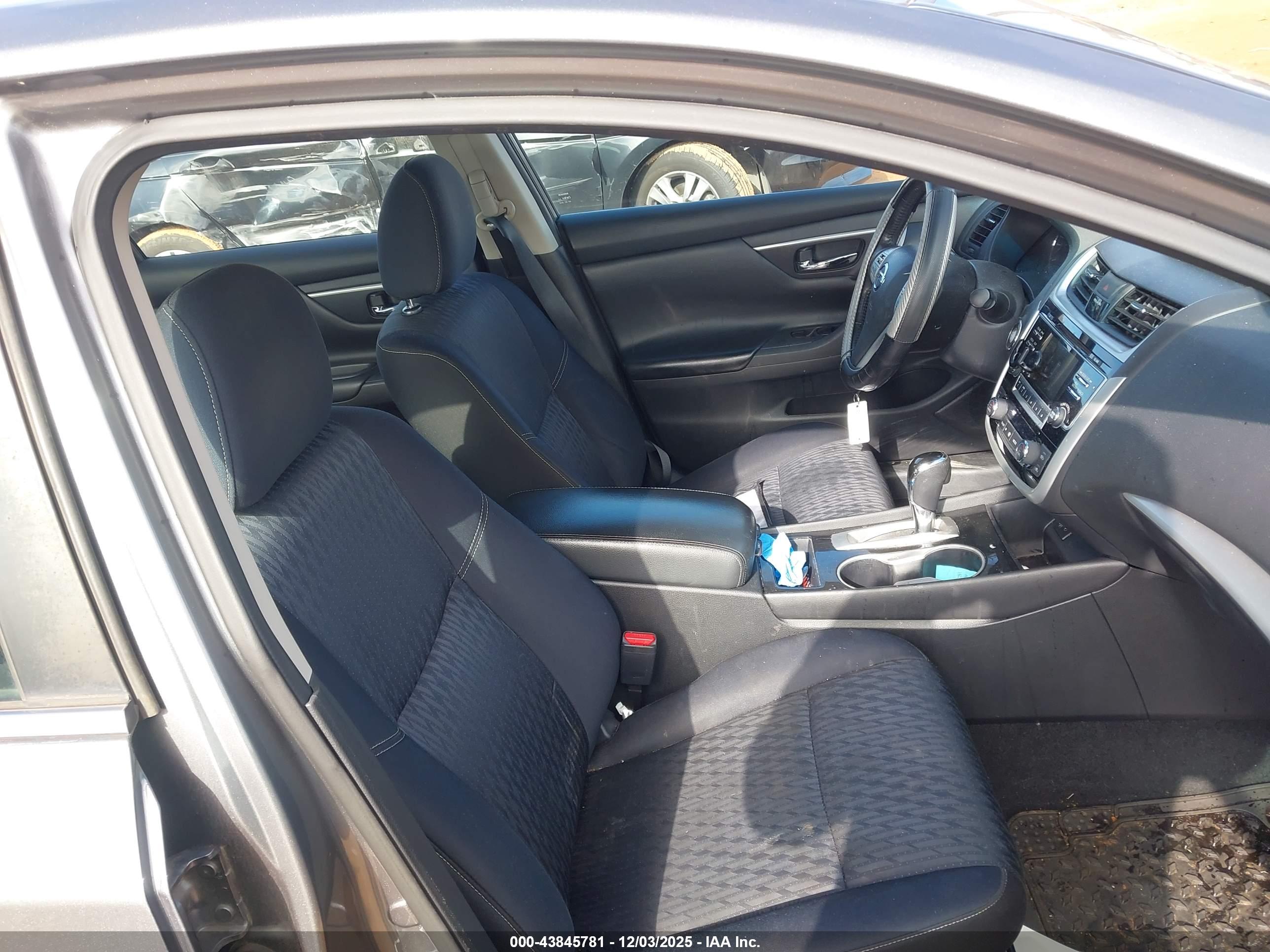 NISSAN ALTIMA image 5