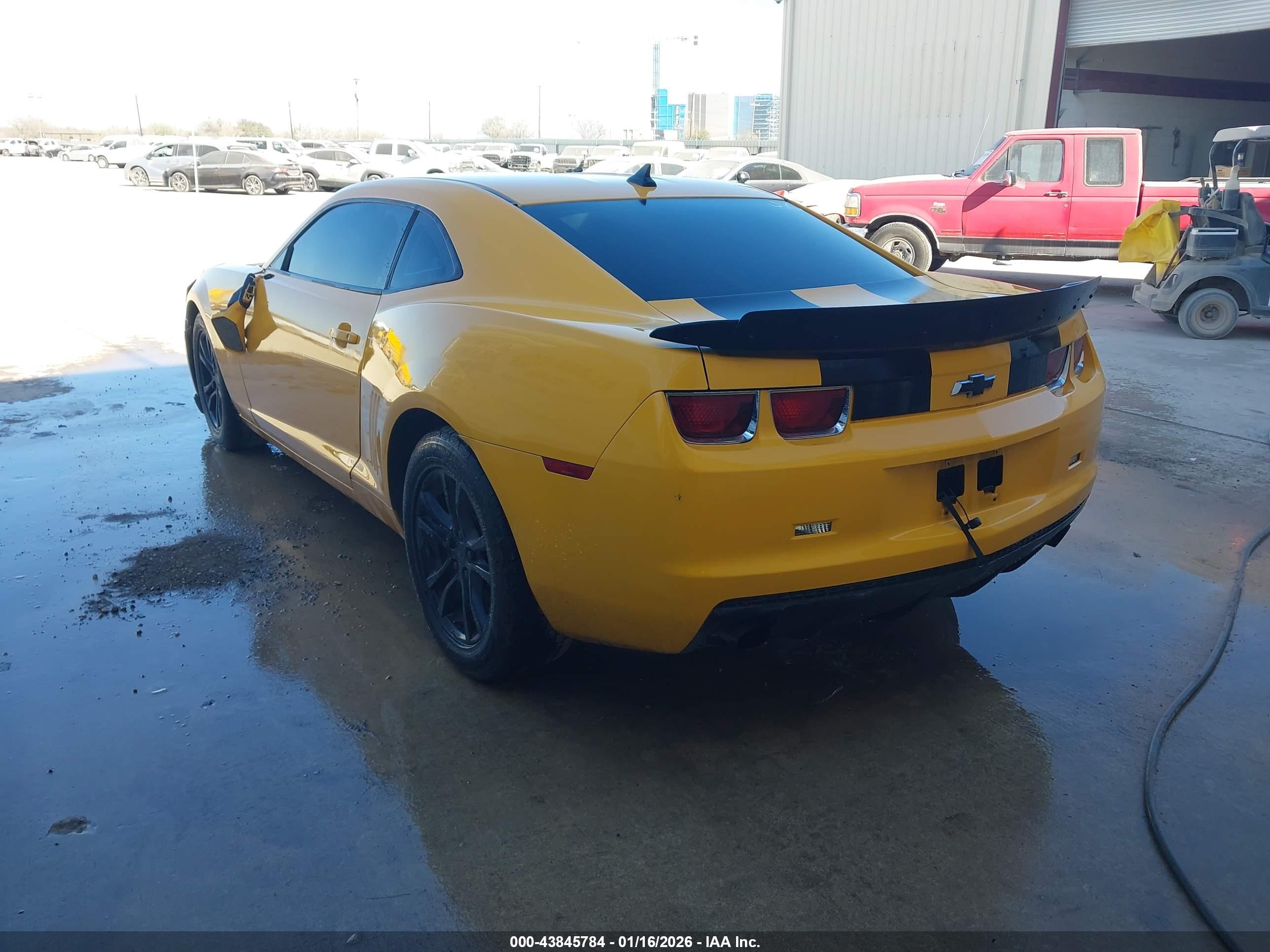 CHEVROLET CAMARO image 3