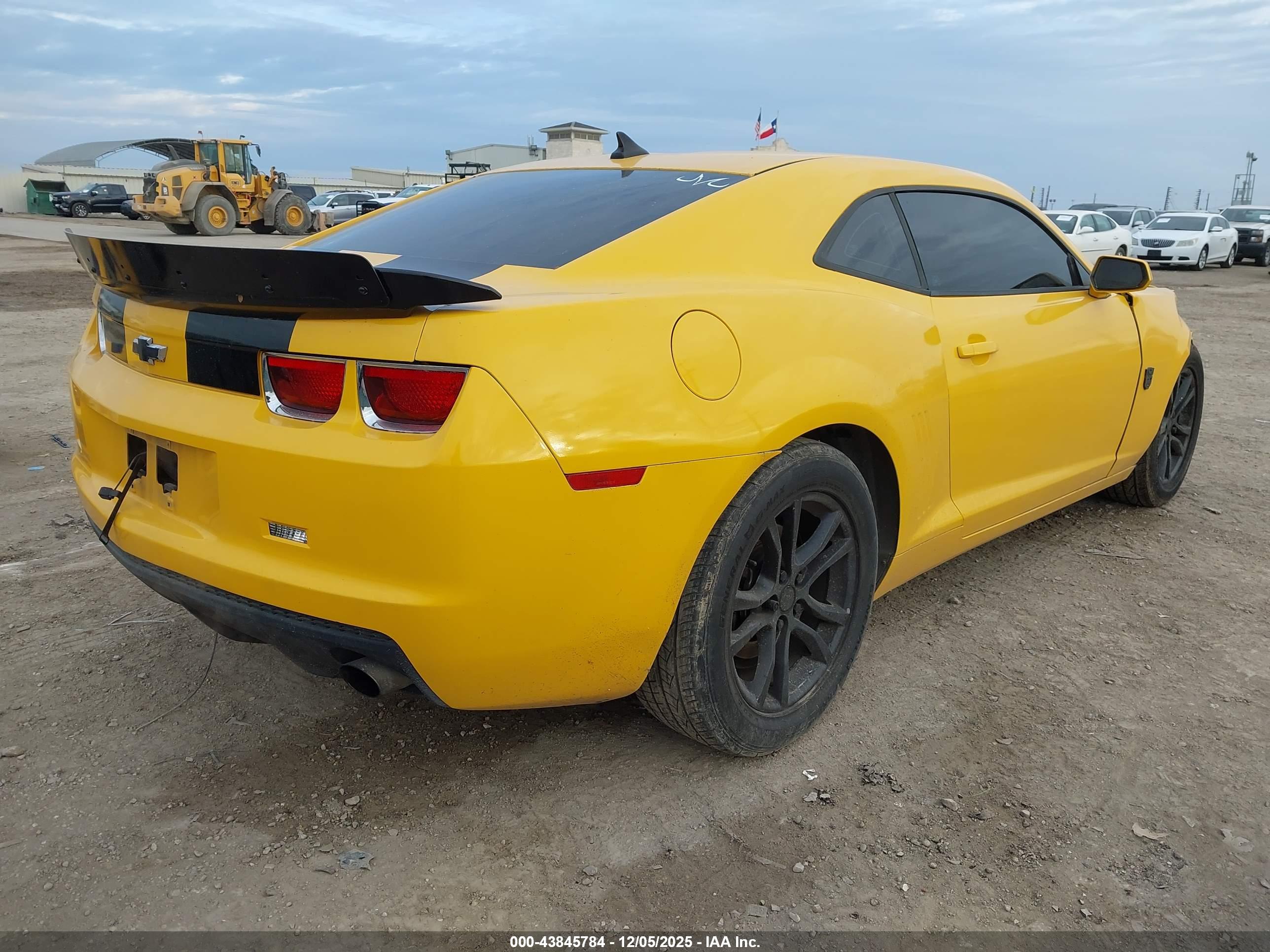 CHEVROLET CAMARO image 4