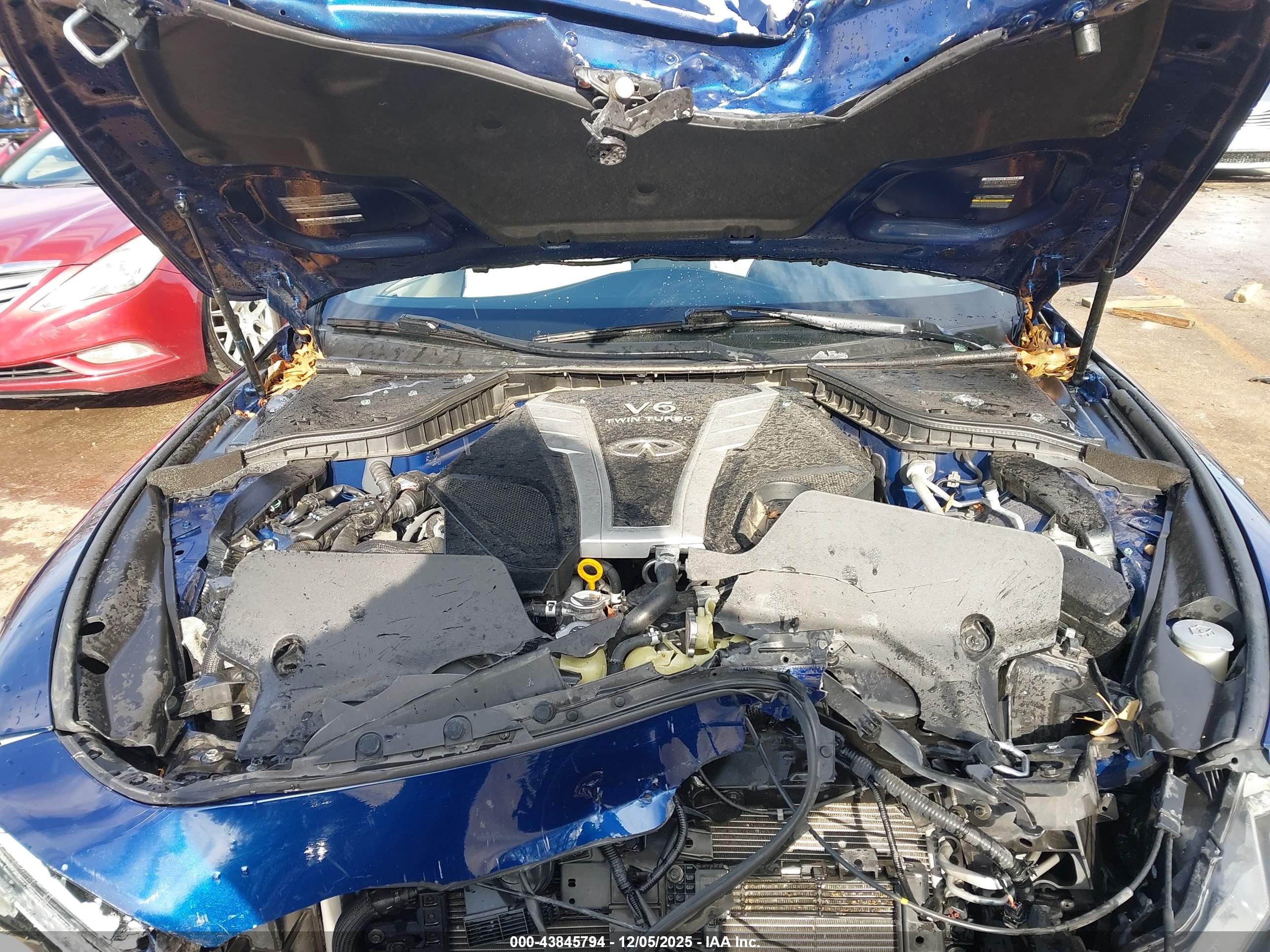 INFINITI Q60 image 10