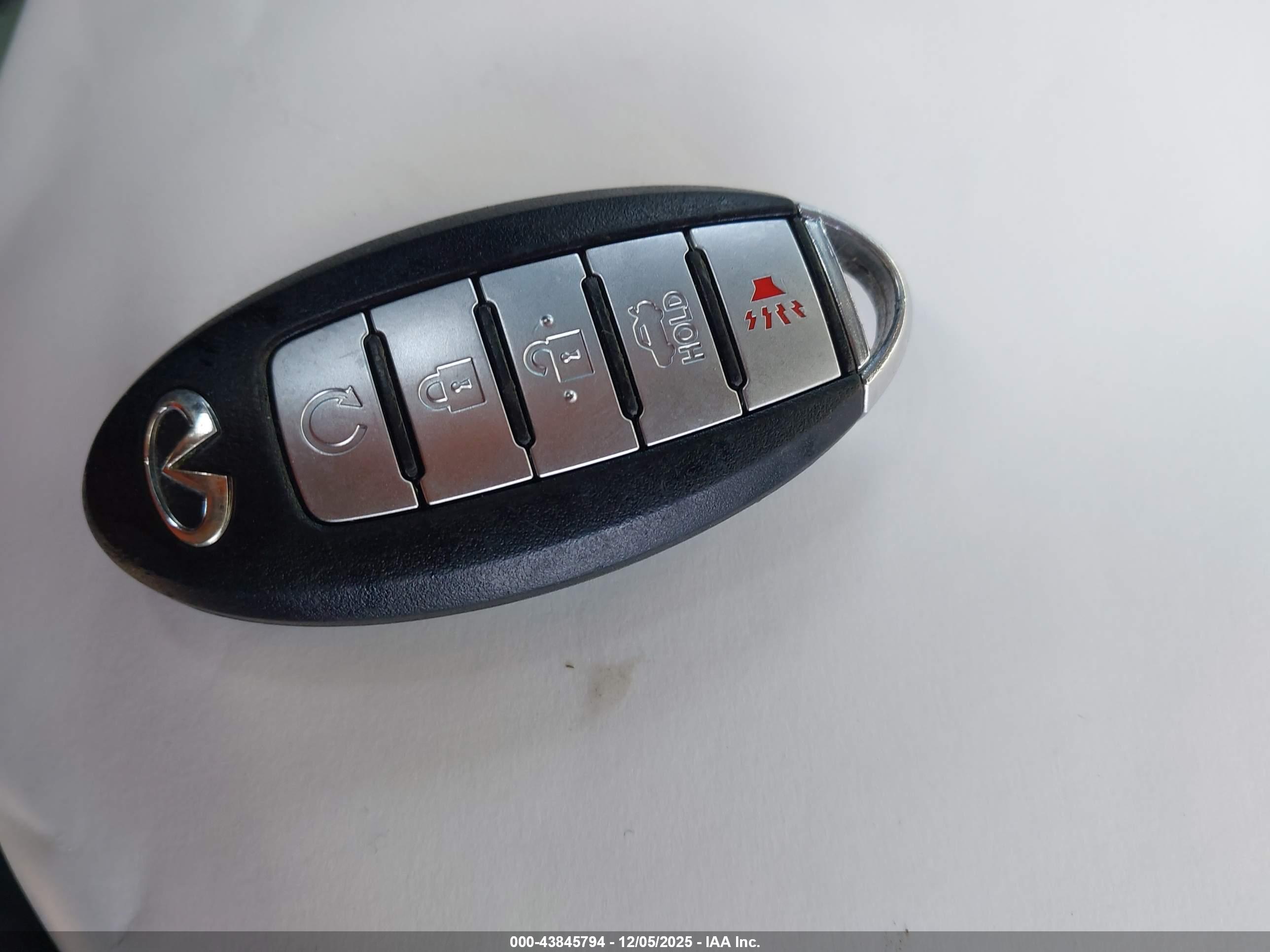 INFINITI Q60 image 11