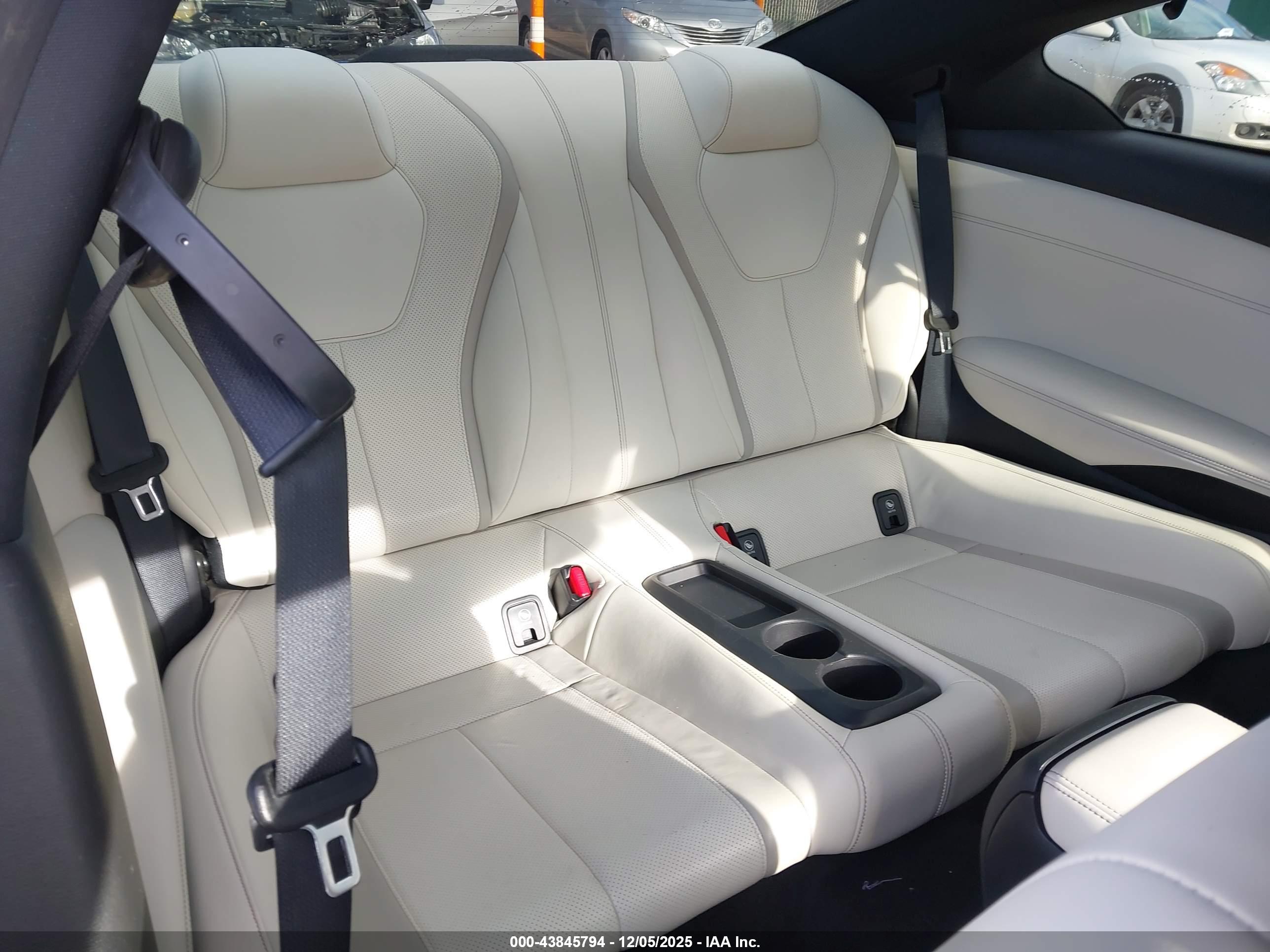 INFINITI Q60 image 8