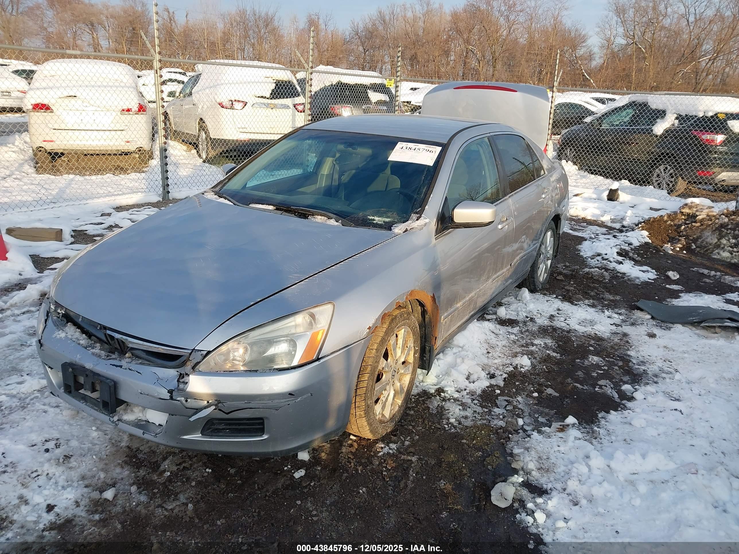 HONDA ACCORD image 2