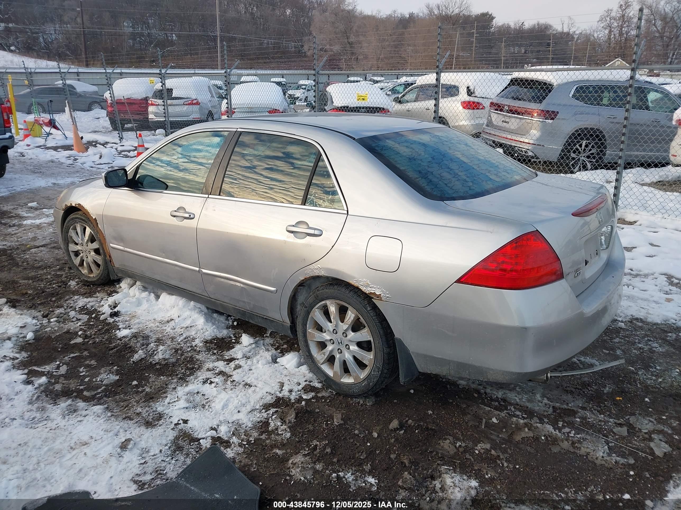 HONDA ACCORD image 3