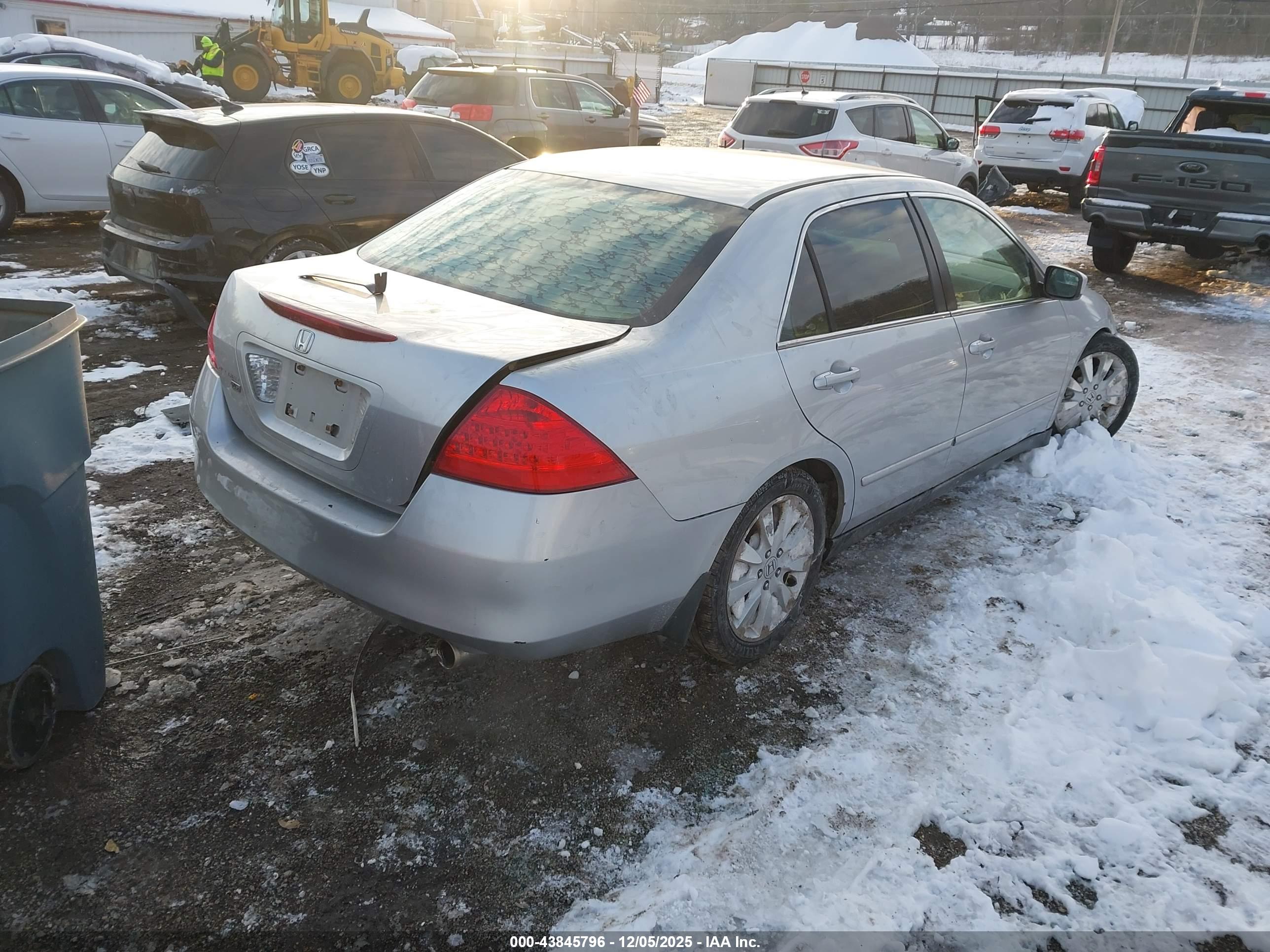 HONDA ACCORD image 4